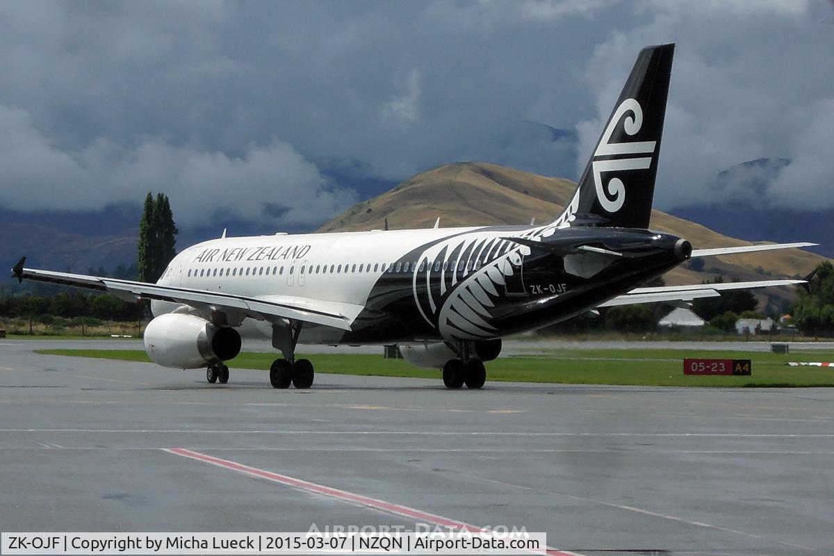 ZK-OJF, 2003 Airbus A320-232 C/N 2153, At Queenstown