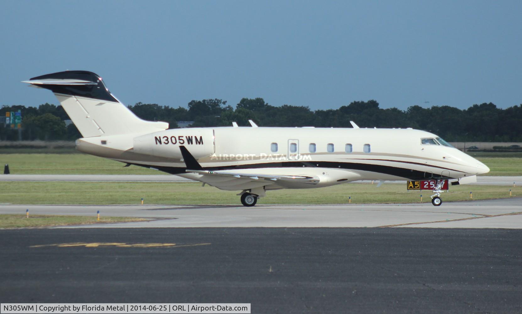 N305WM, 2012 Bombardier Challenger 300 (BD-100-1A10) C/N 20379, Challenger 300