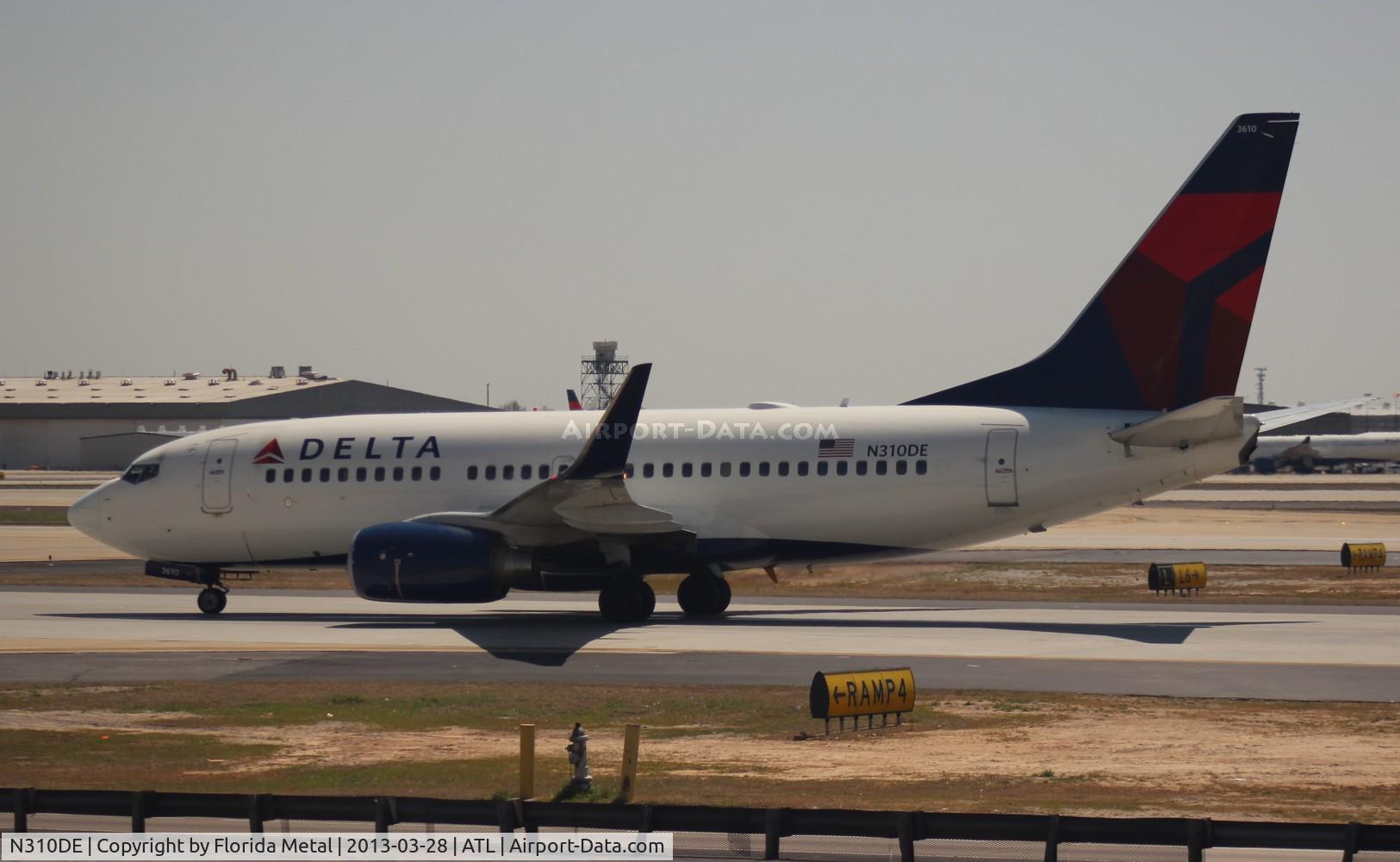 N310DE, Boeing 737-732 C/N 29665, Delta