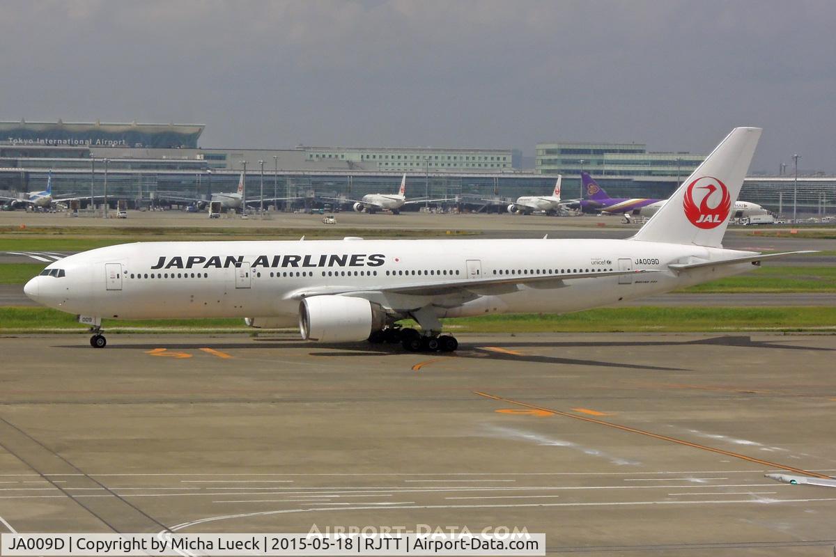 JA009D, 1998 Boeing 777-289 C/N 27641, At Haneda