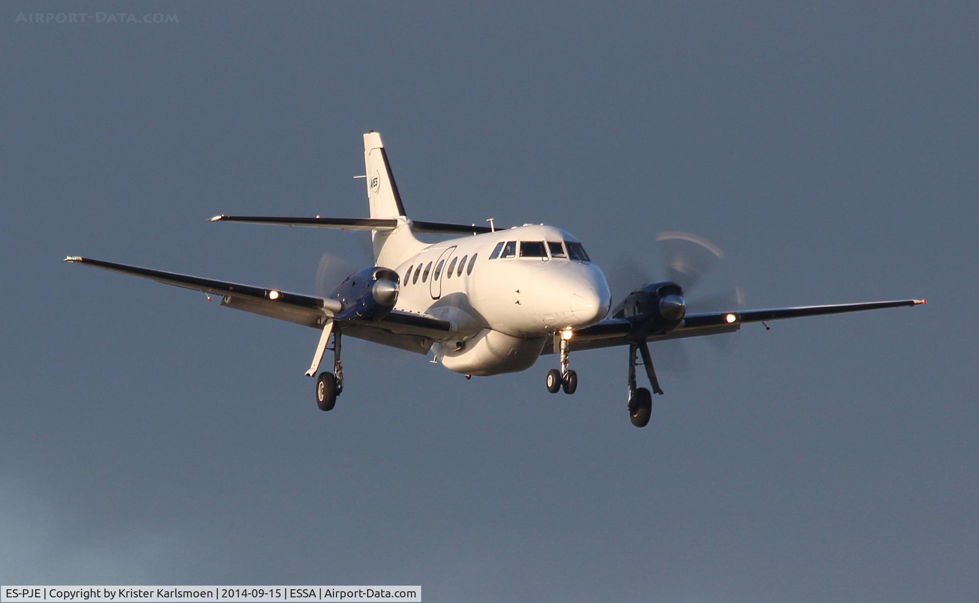 ES-PJE, 1989 British Aerospace Jetstream 3201 C/N 841, Arriving.