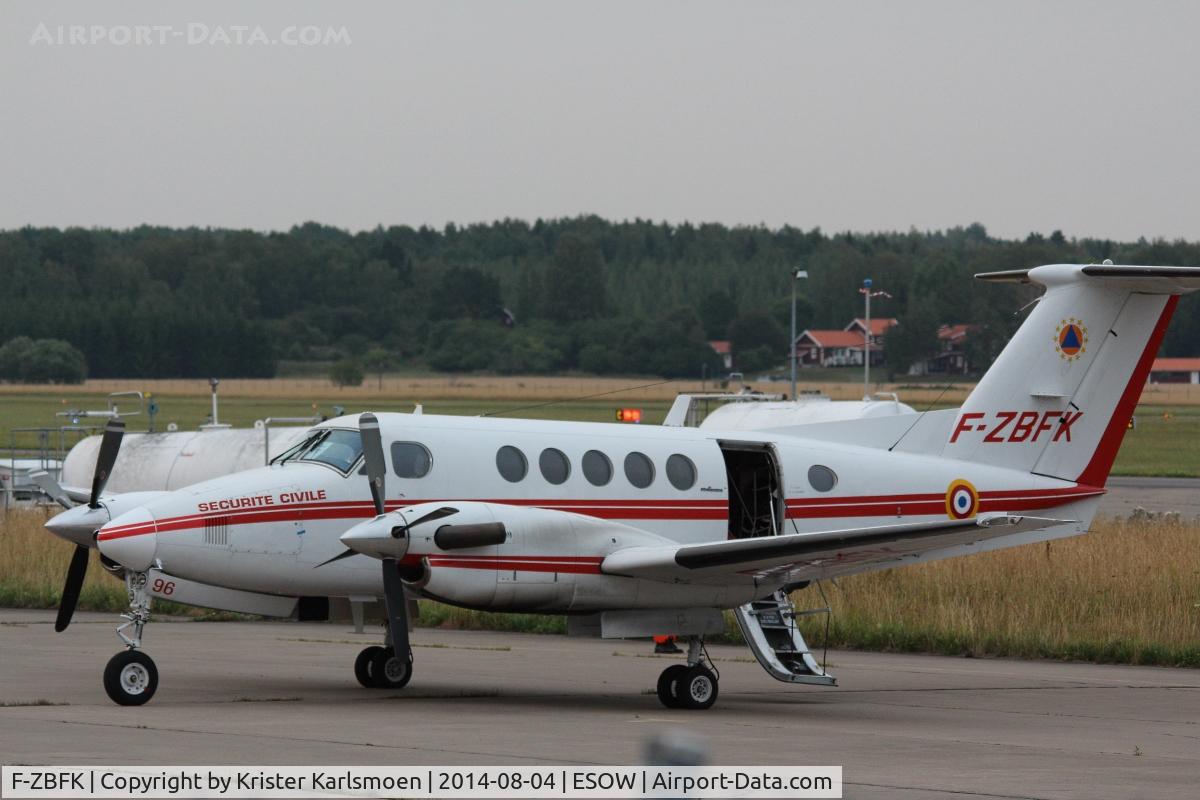 F-ZBFK, 1981 Beech B200 Super King Air C/N BB-876, Firefighters