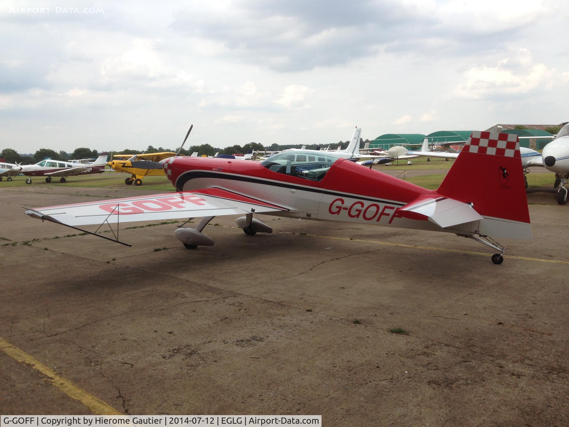 G-GOFF, Extra EA-300LC C/N LC008, G-GOFF @ Panshanger