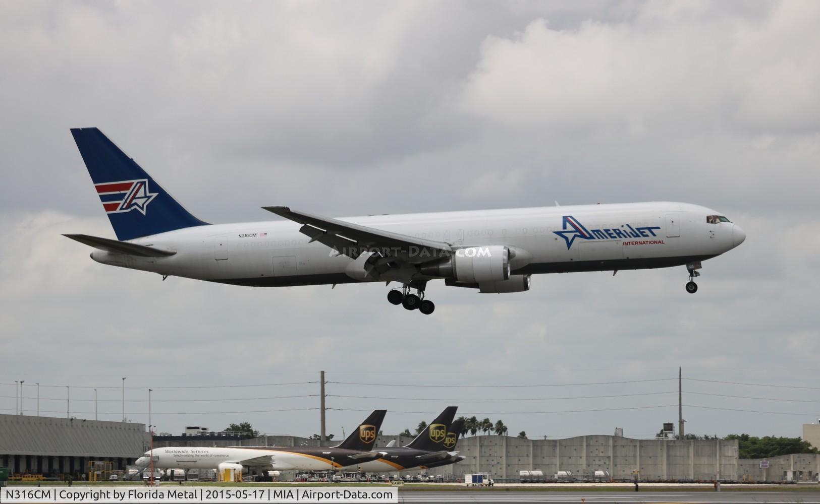 N316CM, 1988 Boeing 767-338 C/N 24146, Amerijet