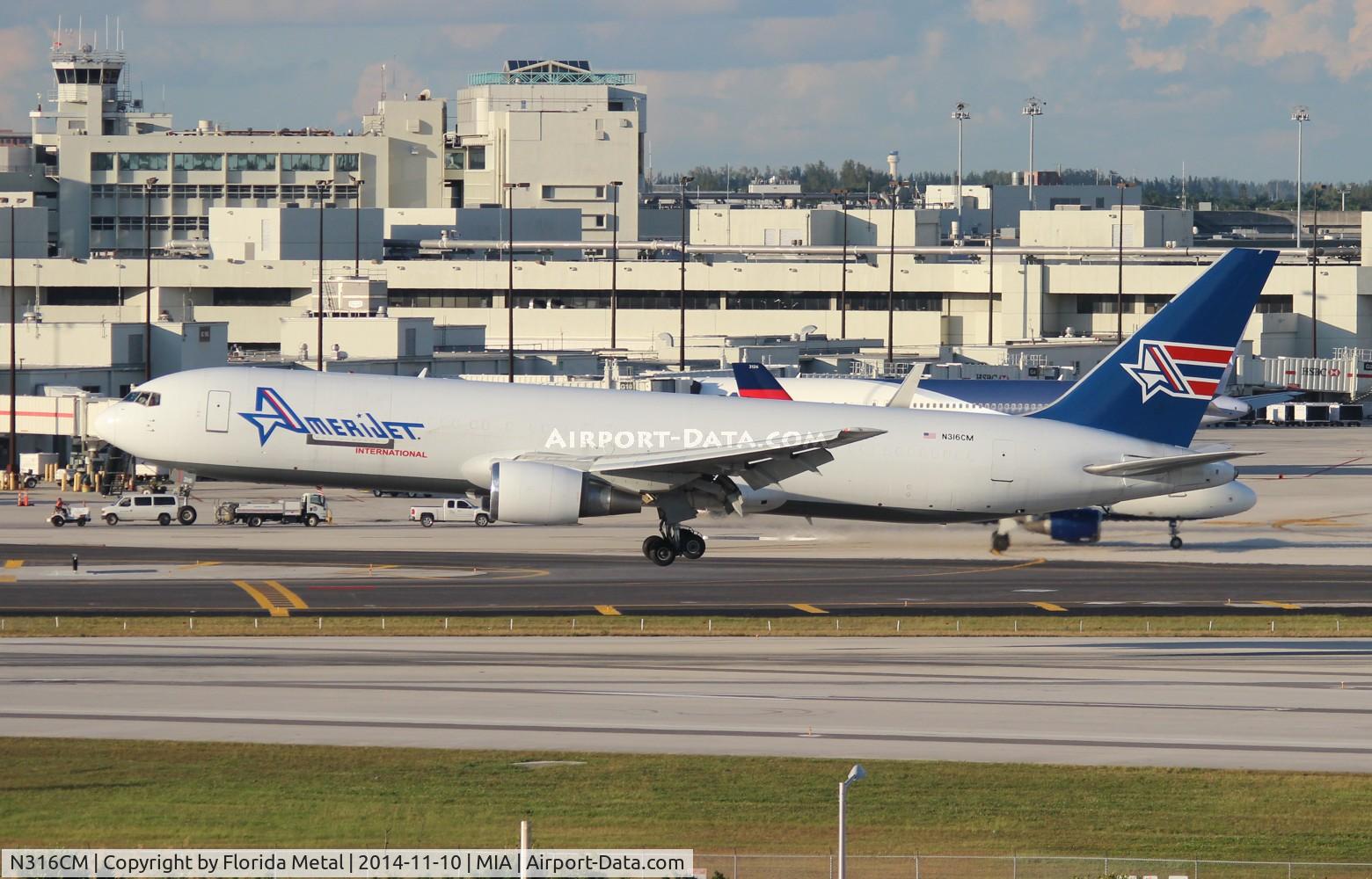 N316CM, 1988 Boeing 767-338 C/N 24146, Amerijet