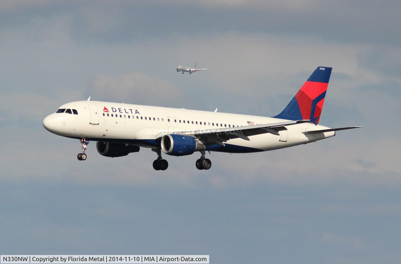 N330NW, 1992 Airbus A320-211 C/N 307, Delta A320