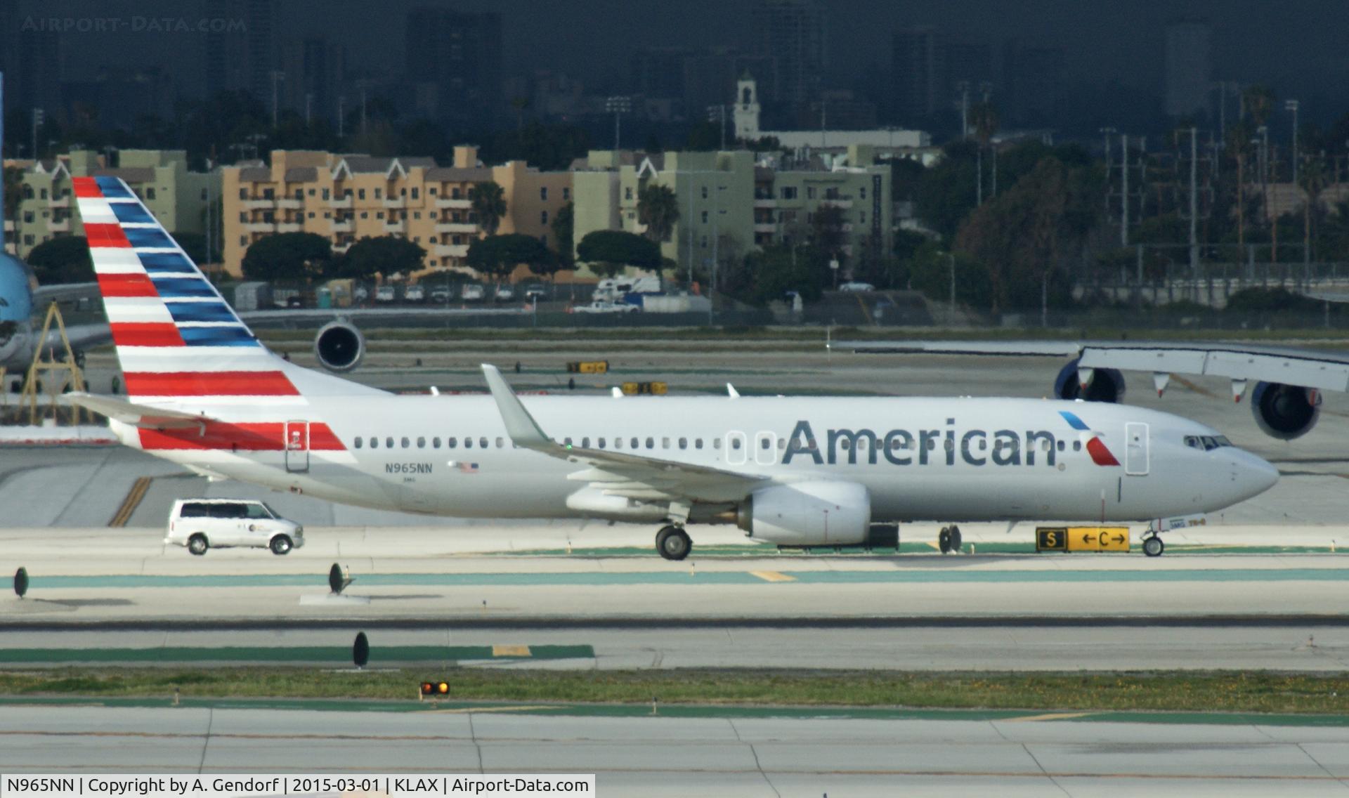 N965NN, 2015 Boeing 737-823 C/N 33239, American Airlines, is here taxiing at Los Angeles Int'l(KLAX)