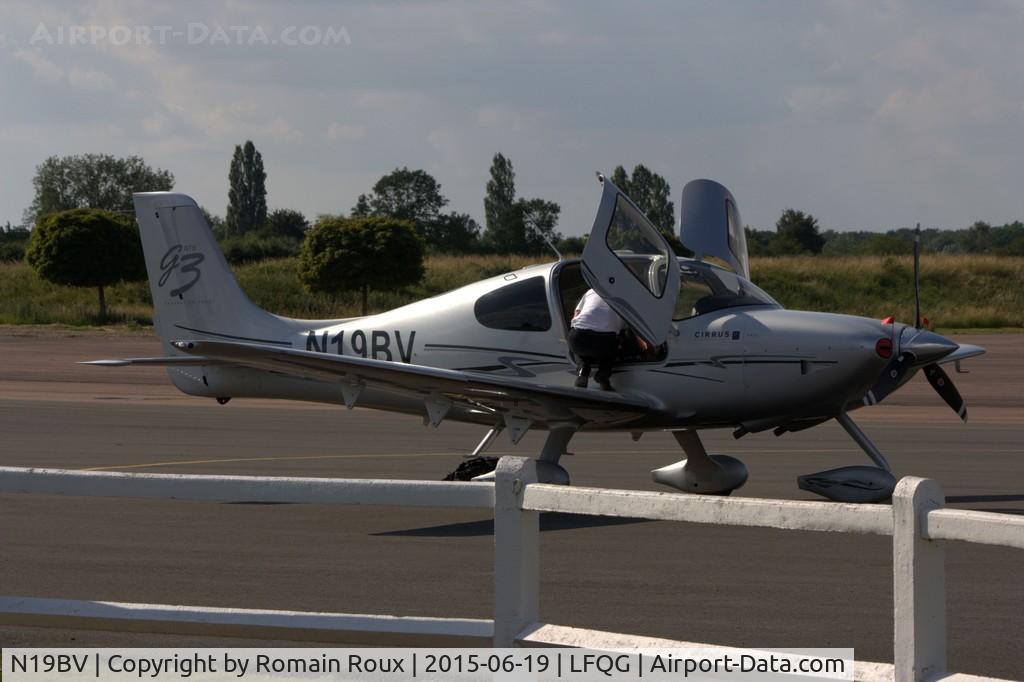 N19BV, 2007 Cirrus SR22 G3 GTS C/N 2555, Parked