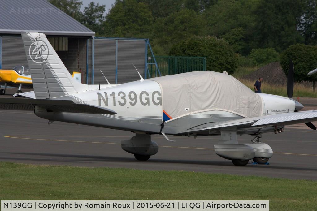 N139GG, Piper PA-28-236 Dakota C/N 28-8211036, Parked