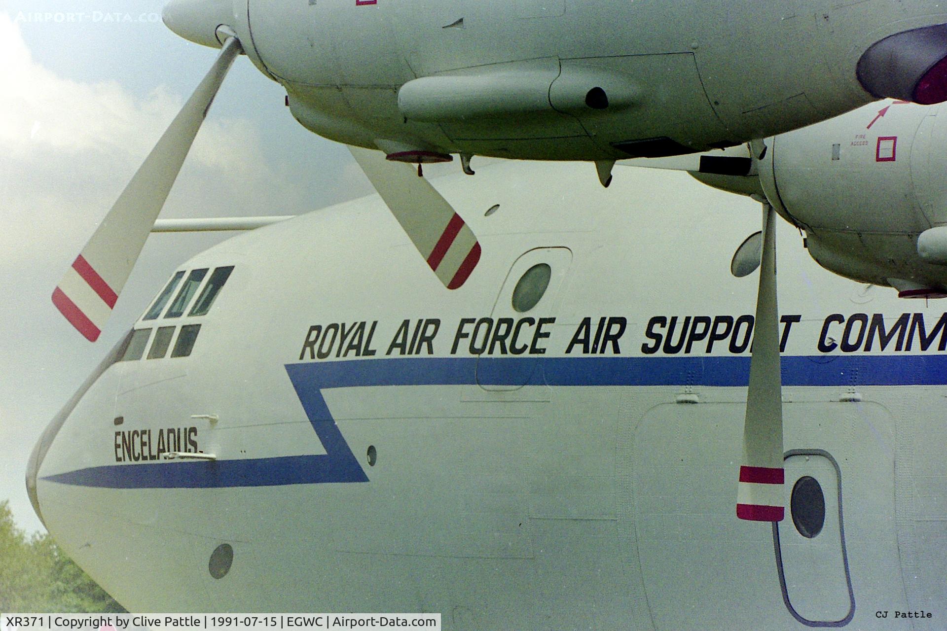 XR371, 1965 Short SC-5 Belfast C1 C/N SH.1825, On external display in July 1991 at the RAF Museum at Cosford
