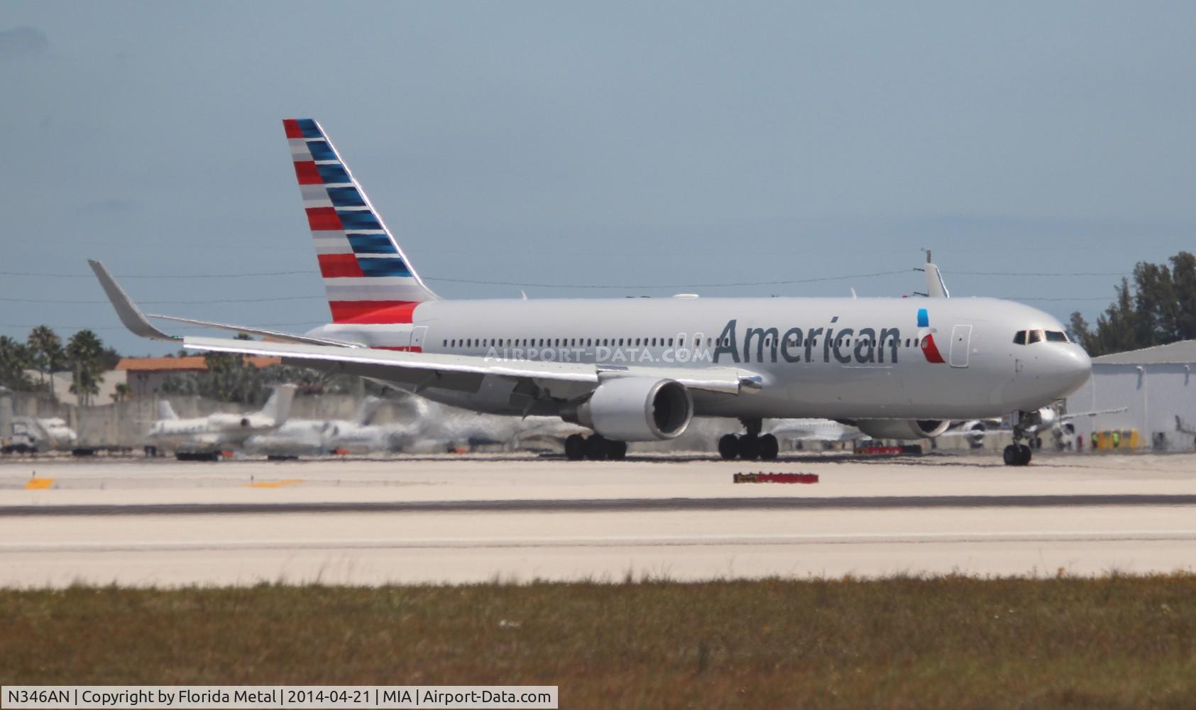 N346AN, 2003 Boeing 767-323 C/N 33085, American