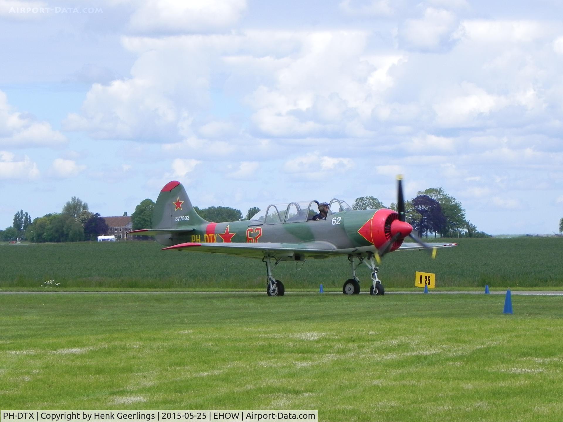 PH-DTX, 1987 Yakovlev Yak-52 C/N 877803, Oostwold Airshow