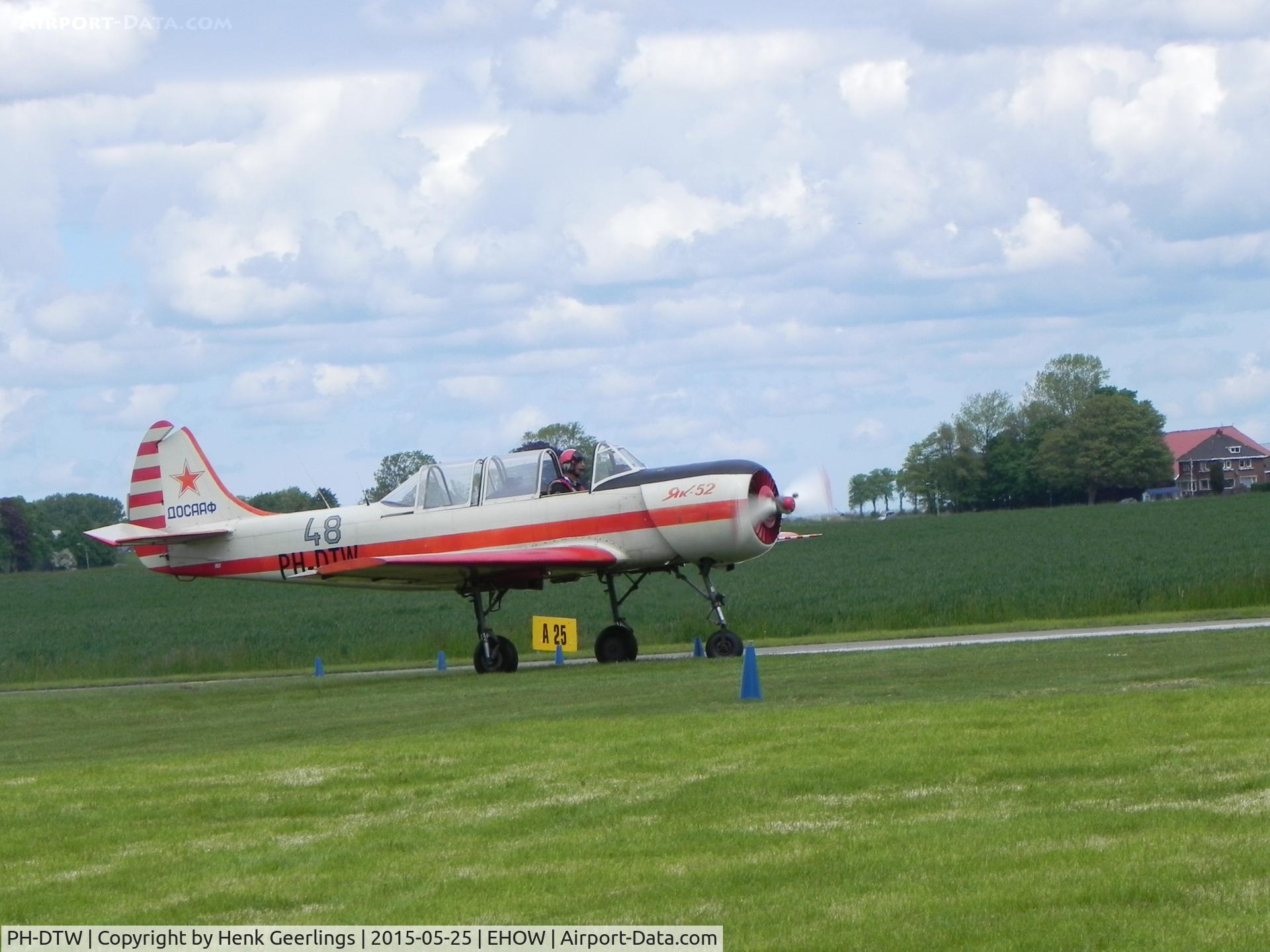 PH-DTW, 1991 Yakovlev (Aerostar) Yak-52 C/N 9111413, Oostwold Airshow
