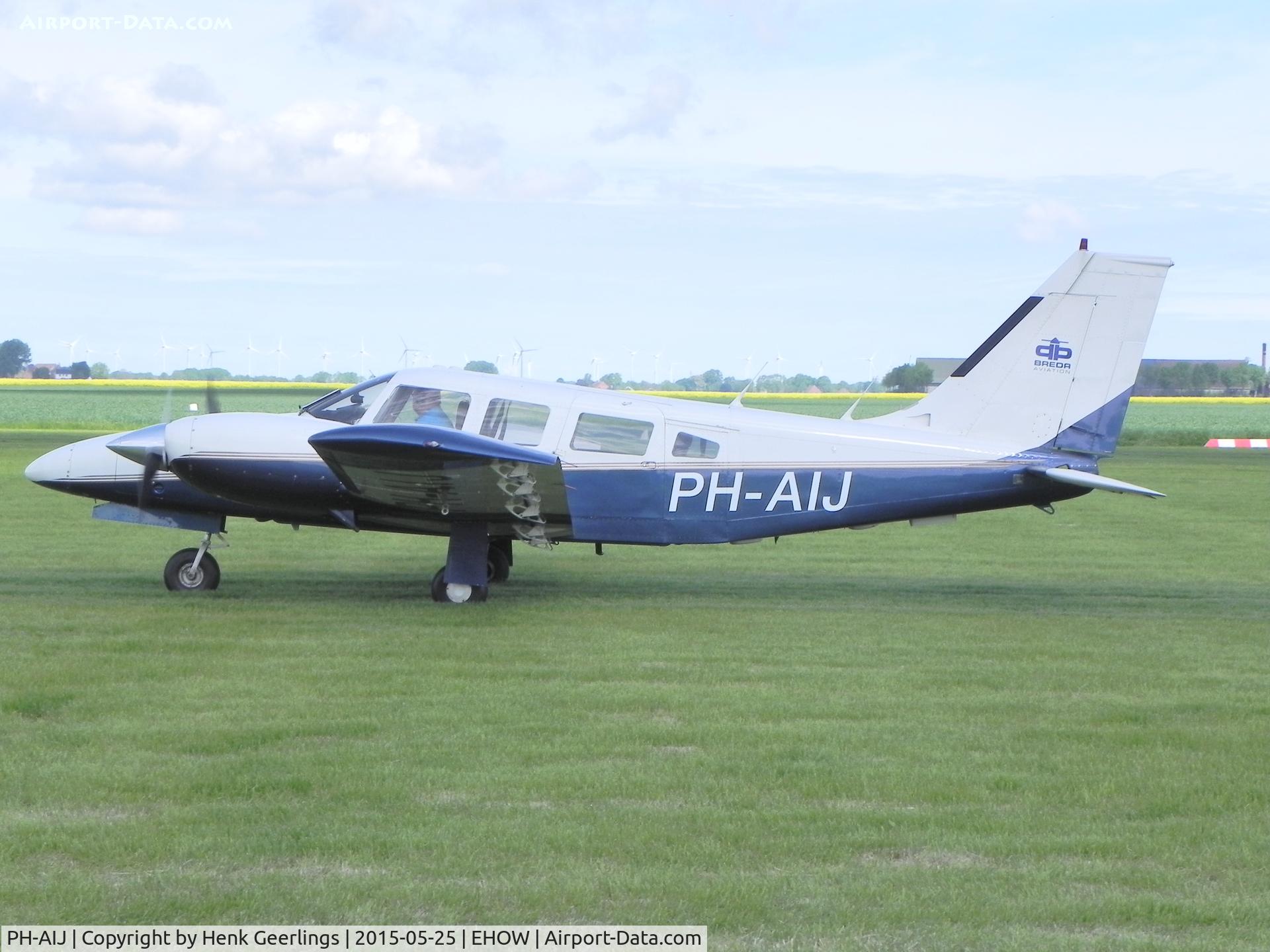 PH-AIJ, 1978 Piper PA-34-200T Seneca II C/N 34-7870029, Oostwold Airshow