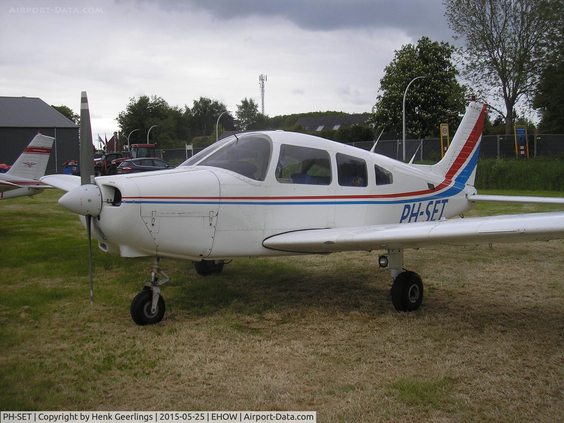 PH-SET, 1988 Piper PA-28-161 Warrior II C/N 2816059, Oostwold Airshow