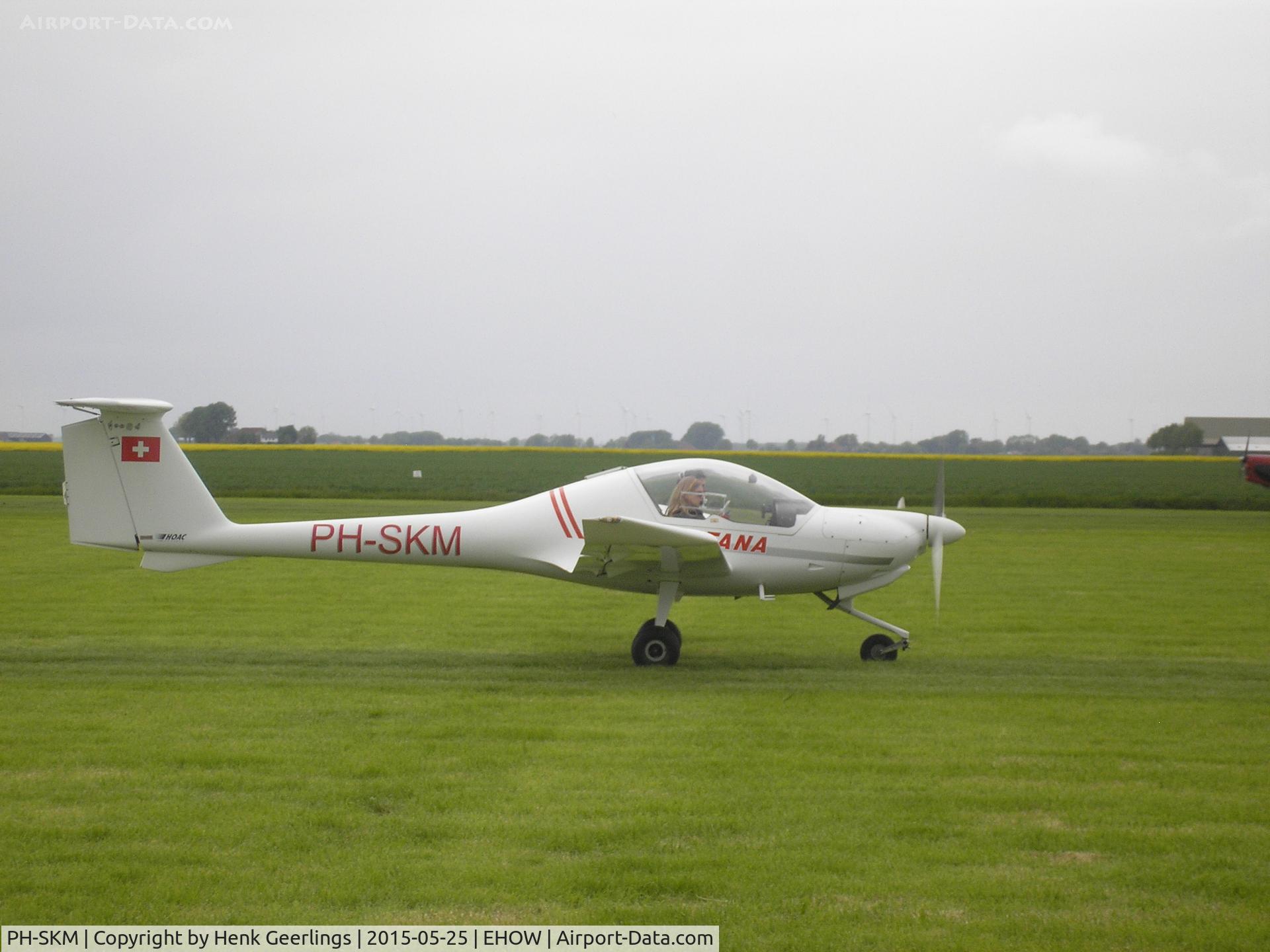 PH-SKM, 1994 HOAC DV-20 Katana C/N 20074, Oostwold Airshow