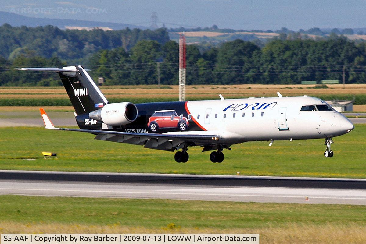 S5-AAF, 1998 Canadair CRJ-200LR (CL-600-2B19) C/N 7272, Canadair CRJ-200LR [7272] (Adria Airways) Vienna-Schwechat~OE 13/07/2009