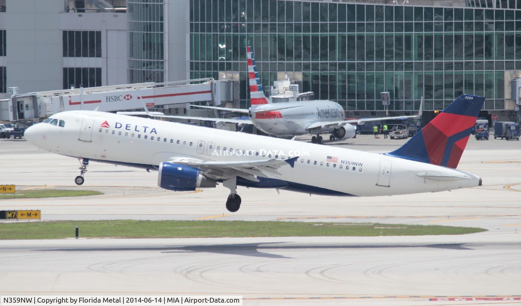 N359NW, 1998 Airbus A320-212 C/N 846, Delta