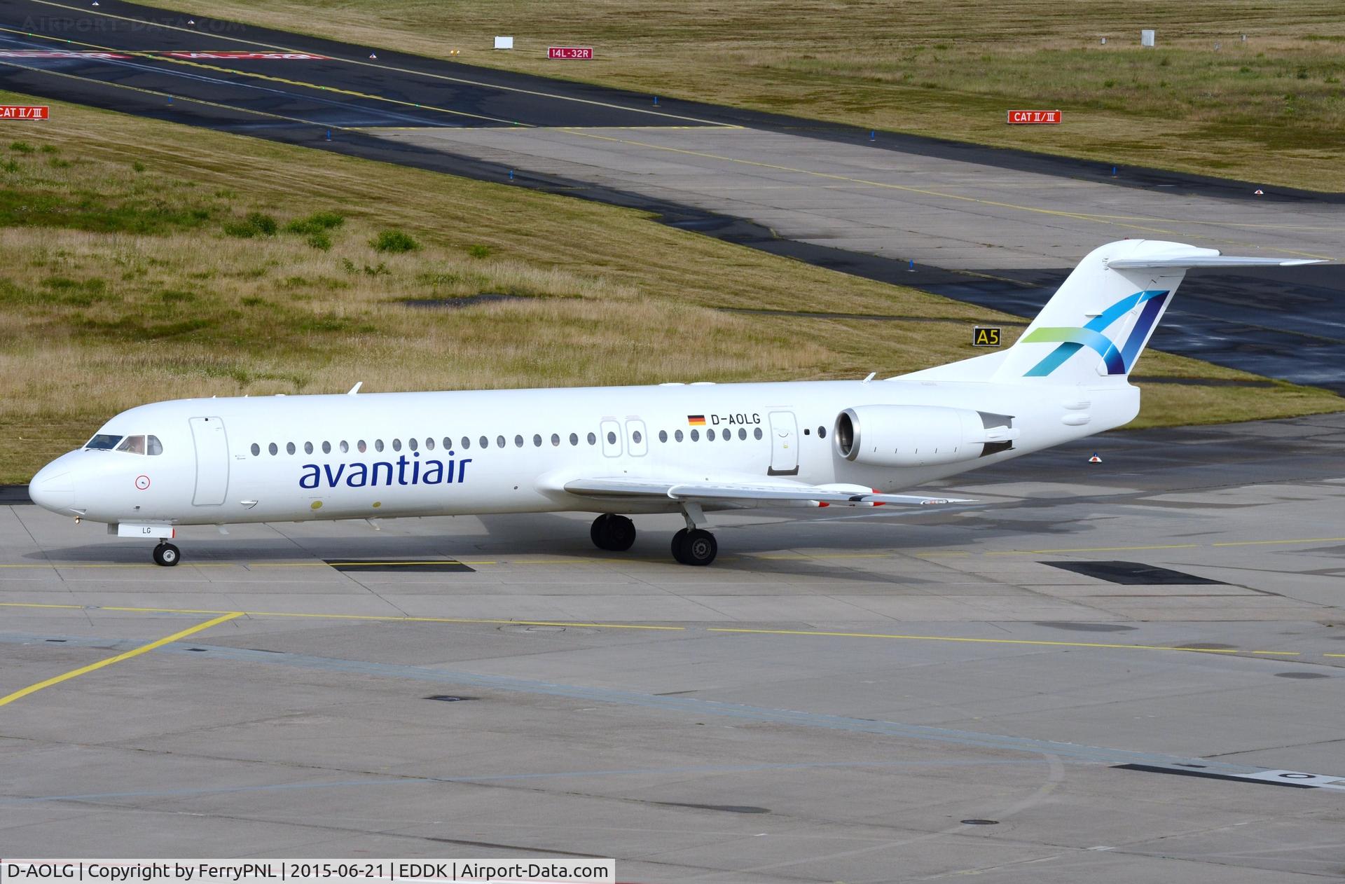 D-AOLG, 1993 Fokker 100 (F-28-0100) C/N 11452, Avantiair Fk100 taxying to its gate in CGN