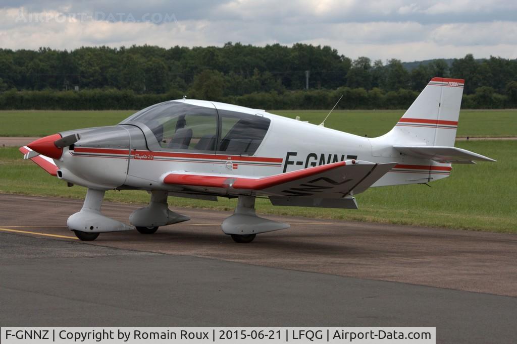 F-GNNZ, 1995 Robin DR-400-120 Dauphin 2+2 C/N 2270, Parked