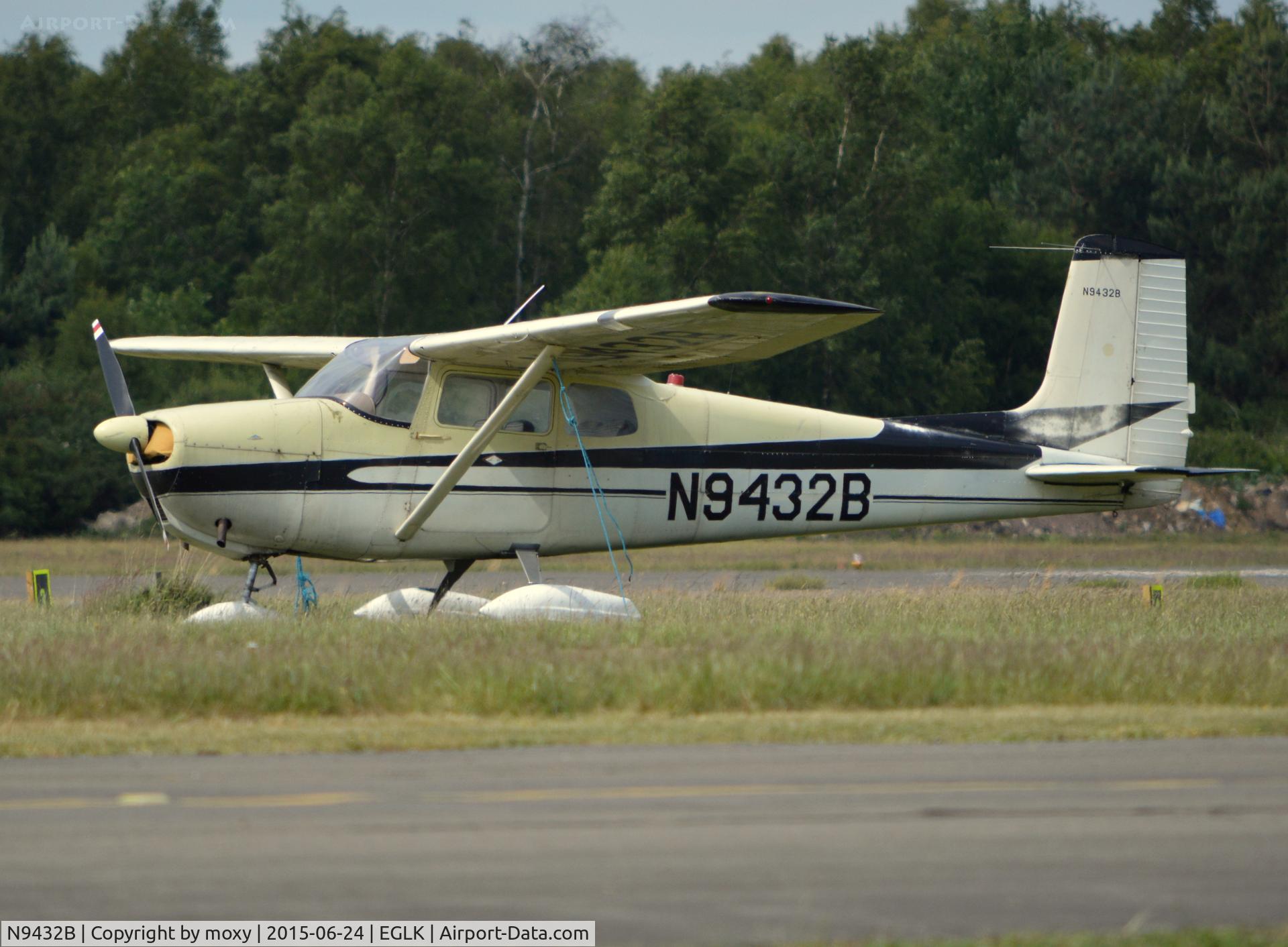 N9432B, 1958 Cessna 175 Skylark C/N 55232, Cessna 175 at Blackbushe.