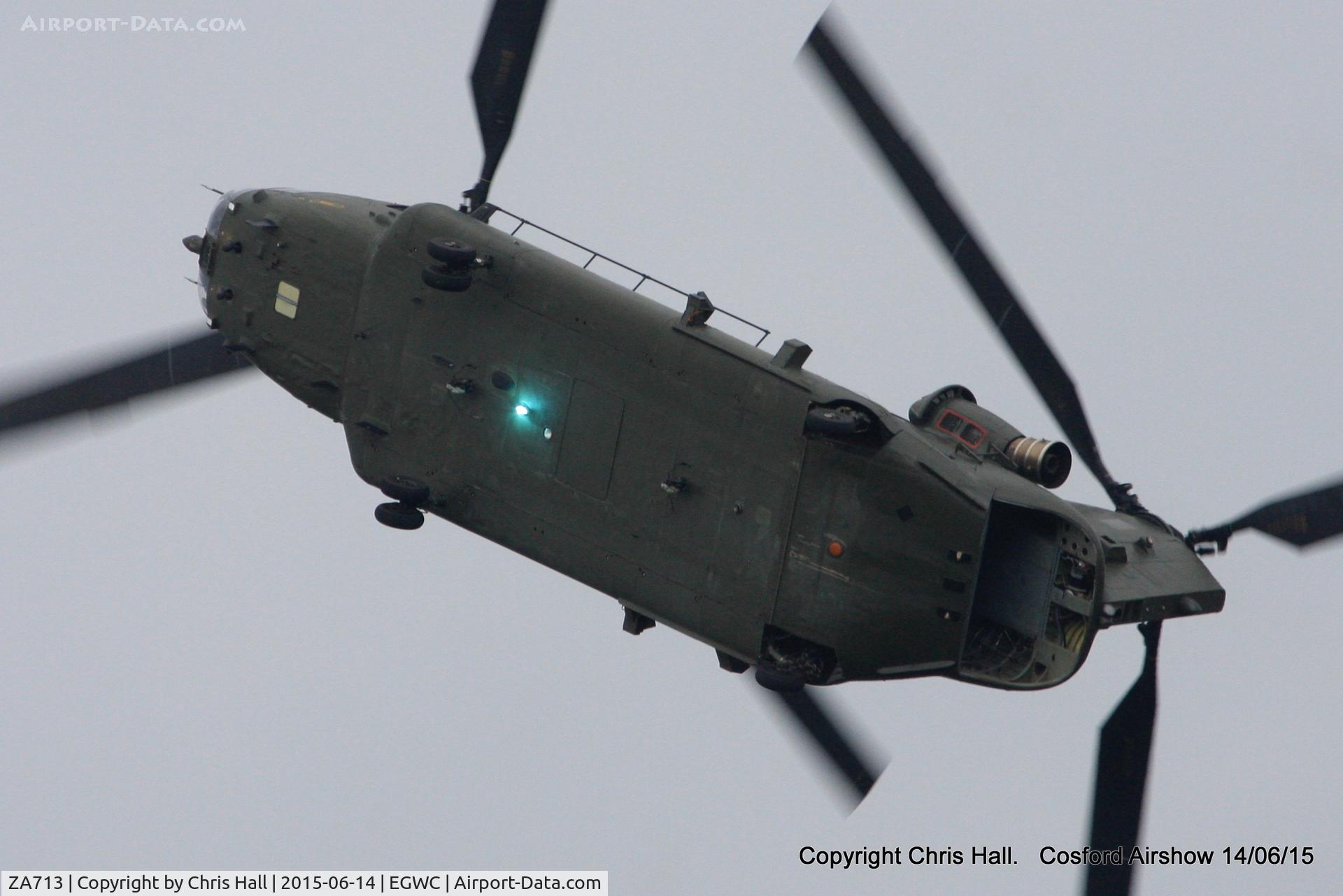 ZA713, Boeing Vertol Chinook HC.4 C/N M/A025/B-844/M7013, displaying at the 2015 Cosford Airshow