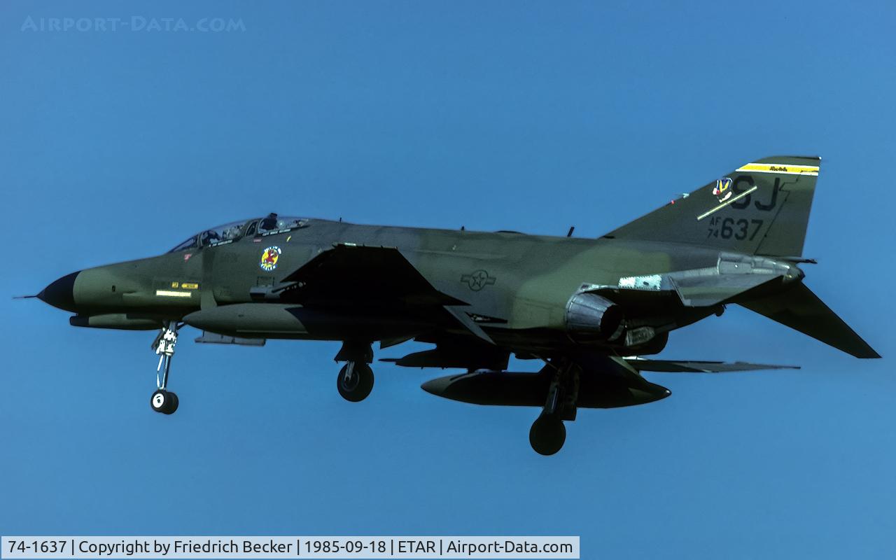 74-1637, 1974 McDonnell Douglas F-4E Phantom II C/N 4872, on final RW27