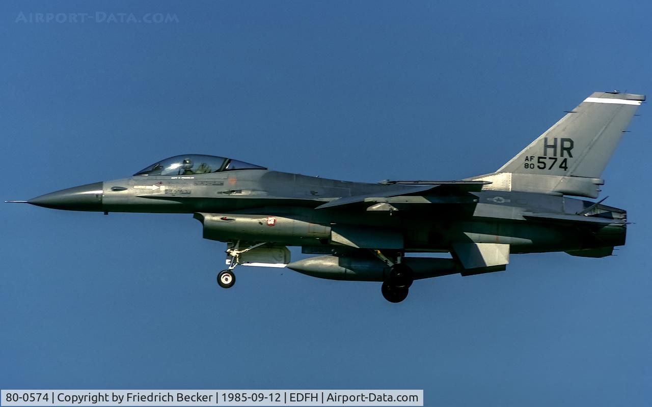 80-0574, 1982 General Dynamics F-16A Fighting Falcon C/N 61-295, on final RW21