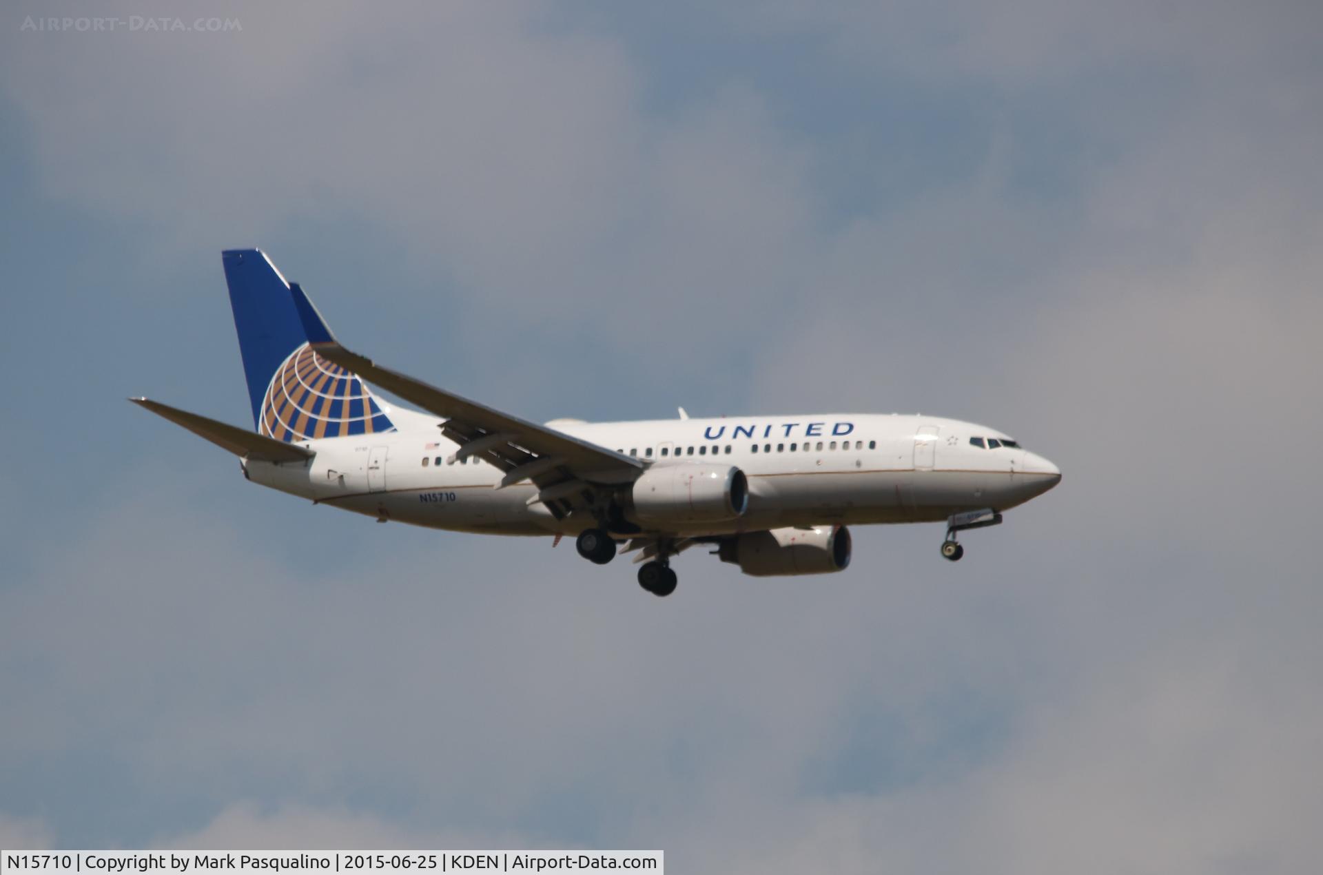 N15710, 1998 Boeing 737-724 C/N 28780, Boeing 737-700