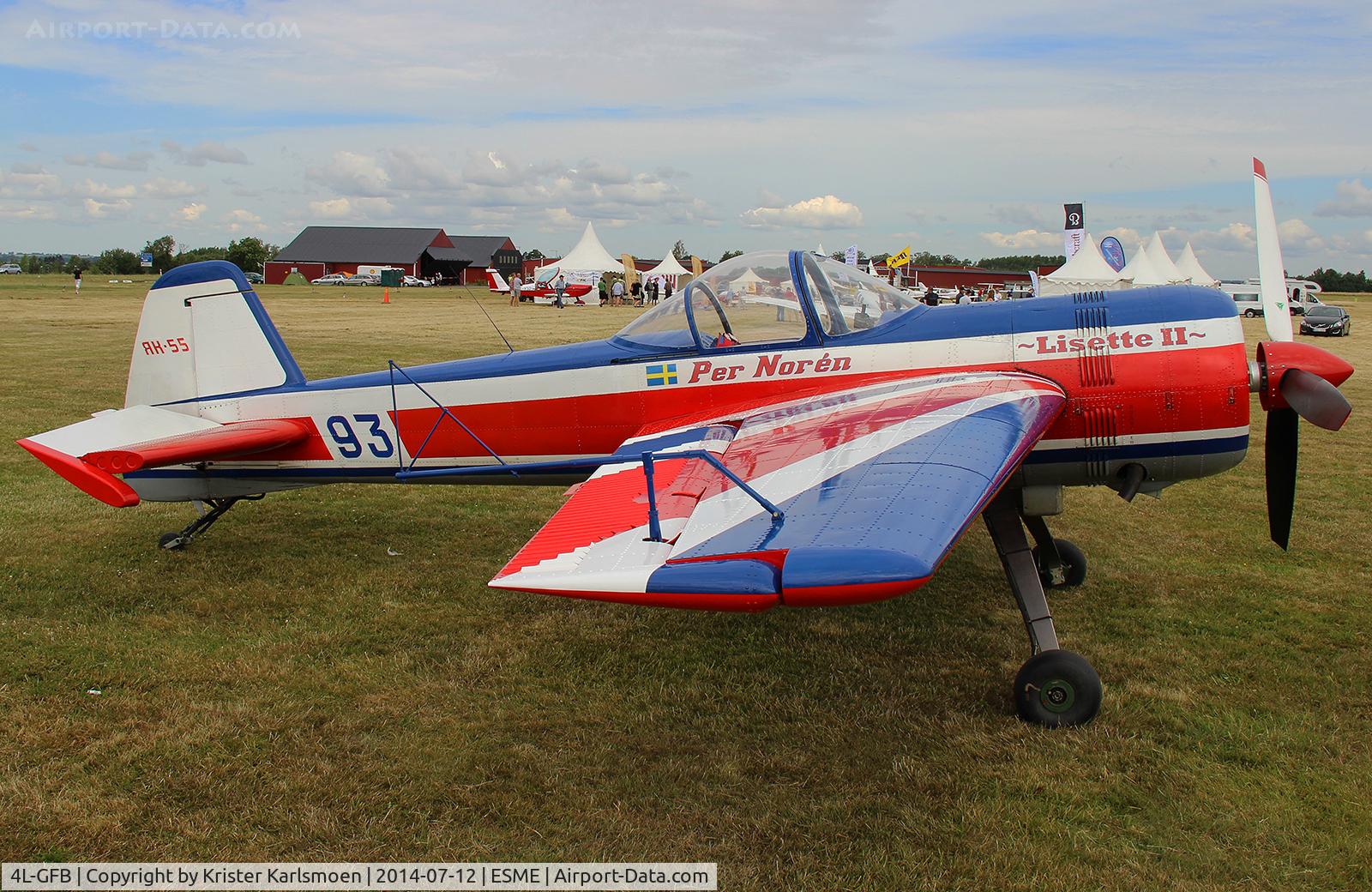 4L-GFB, Yakovlev Yak-55 C/N 901010, Nicest visitor today :-)