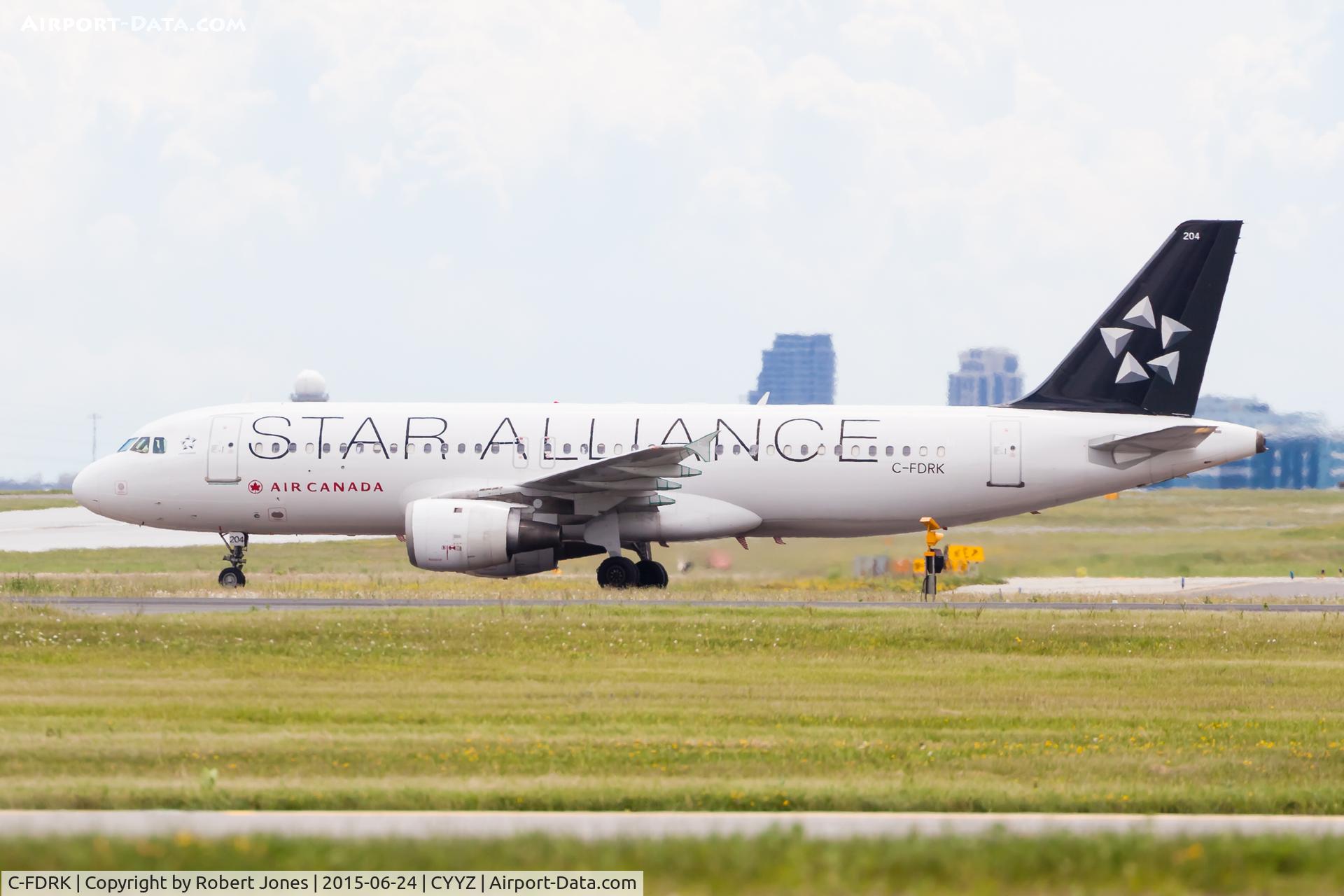 C-FDRK, 1990 Airbus A320-211 C/N 084, At Toronto Pearson.