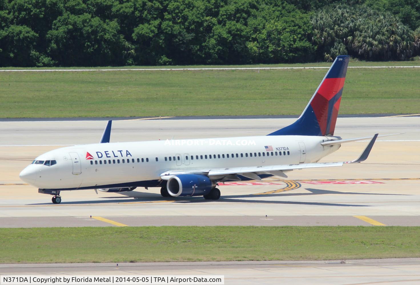 N371DA, 1998 Boeing 737-832 C/N 29619, Delta