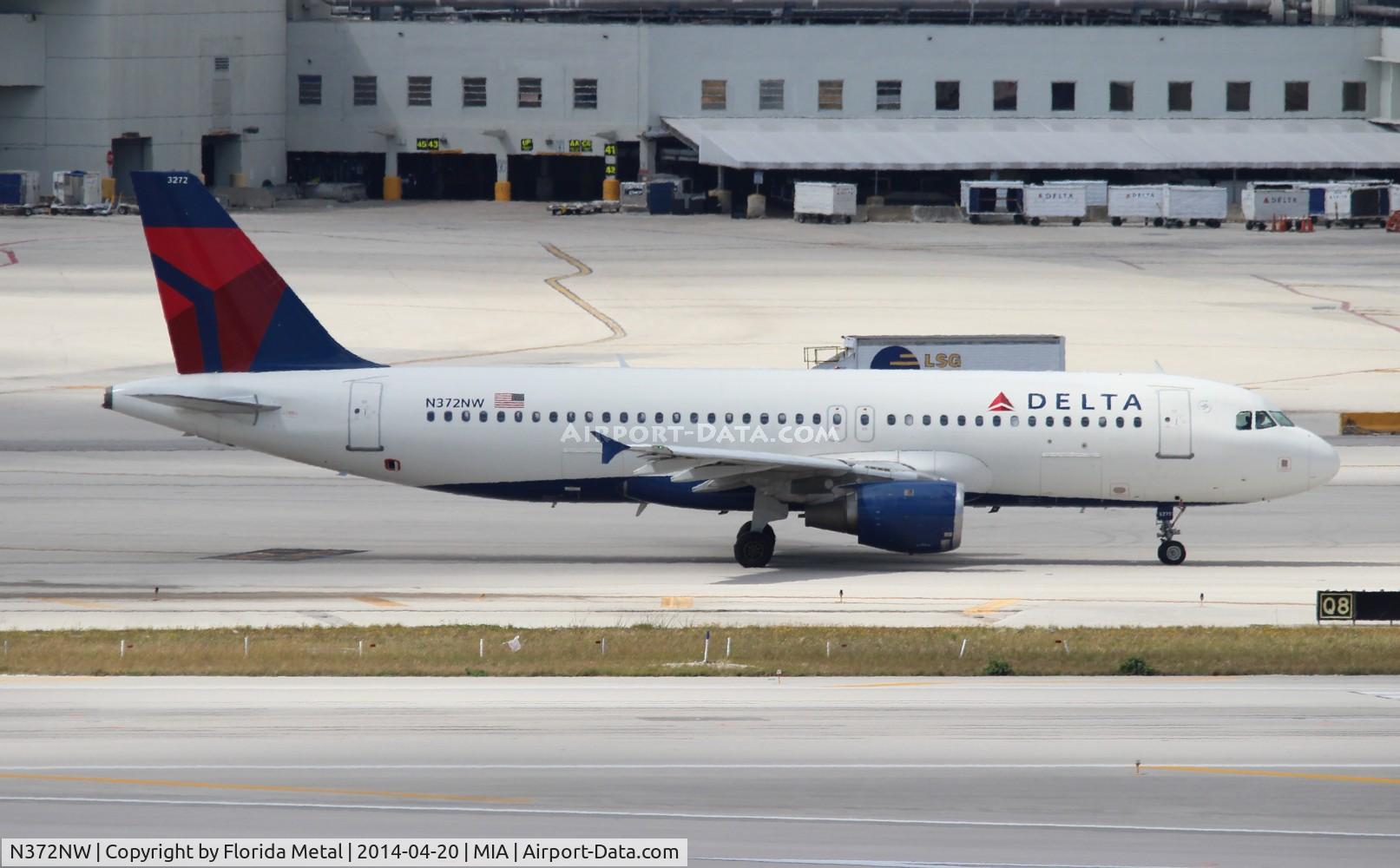 N372NW, 2001 Airbus A320-212 C/N 1633, Delta