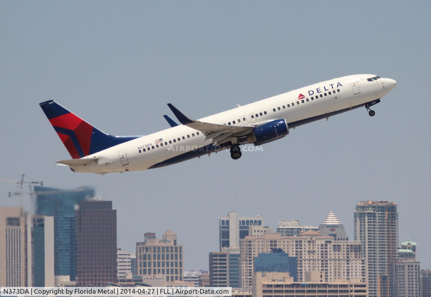 N373DA, 1998 Boeing 737-832 C/N 29621, Delta