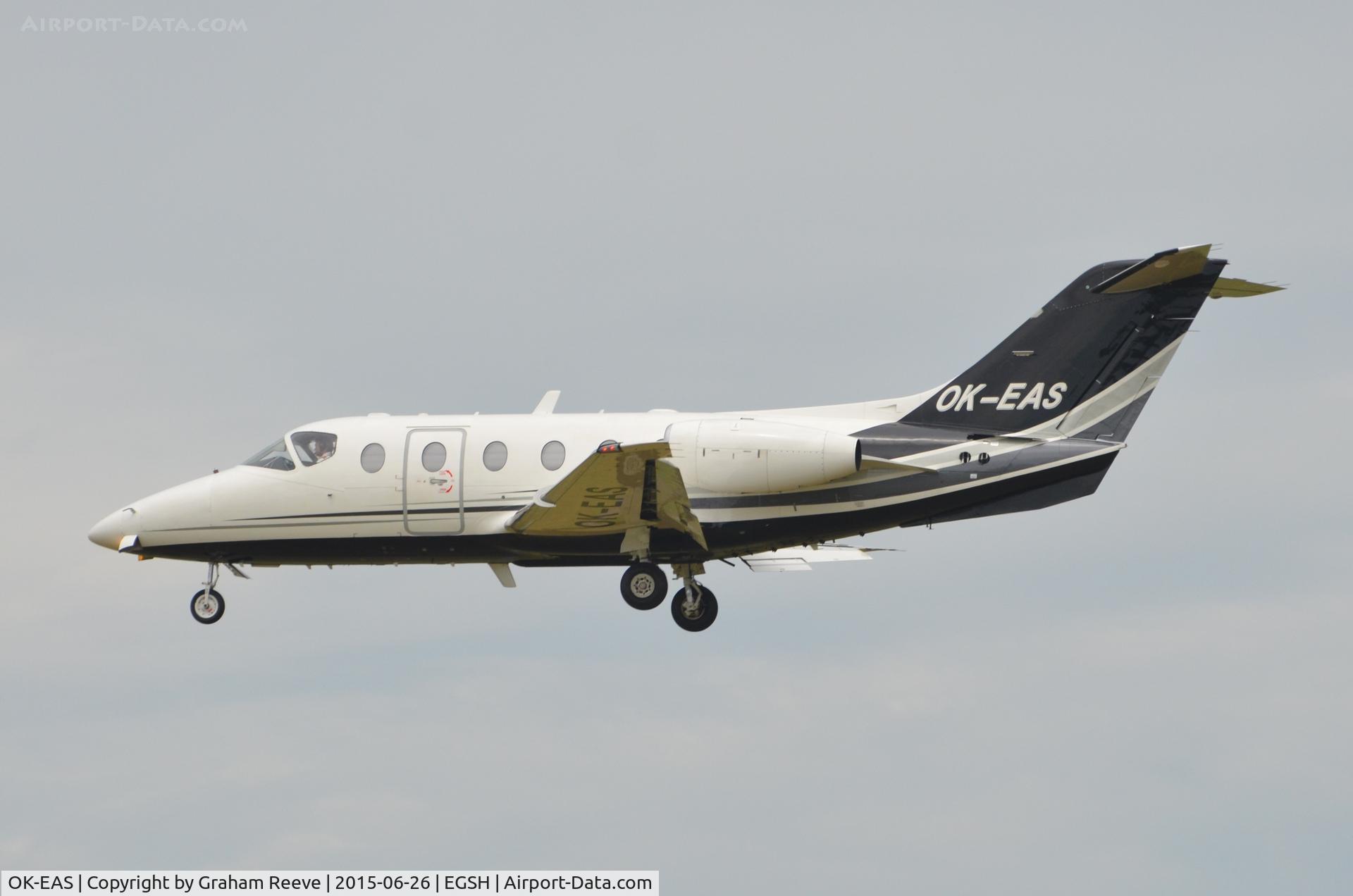 OK-EAS, 1998 Beech 400XT Nextant Beechjet C/N RK-180, Landing at Norwich.