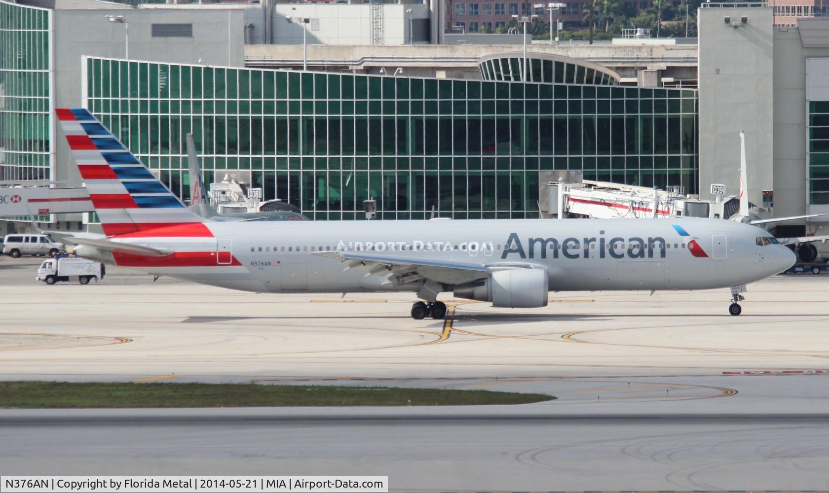 N376AN, 1992 Boeing 767-323 C/N 25445, American