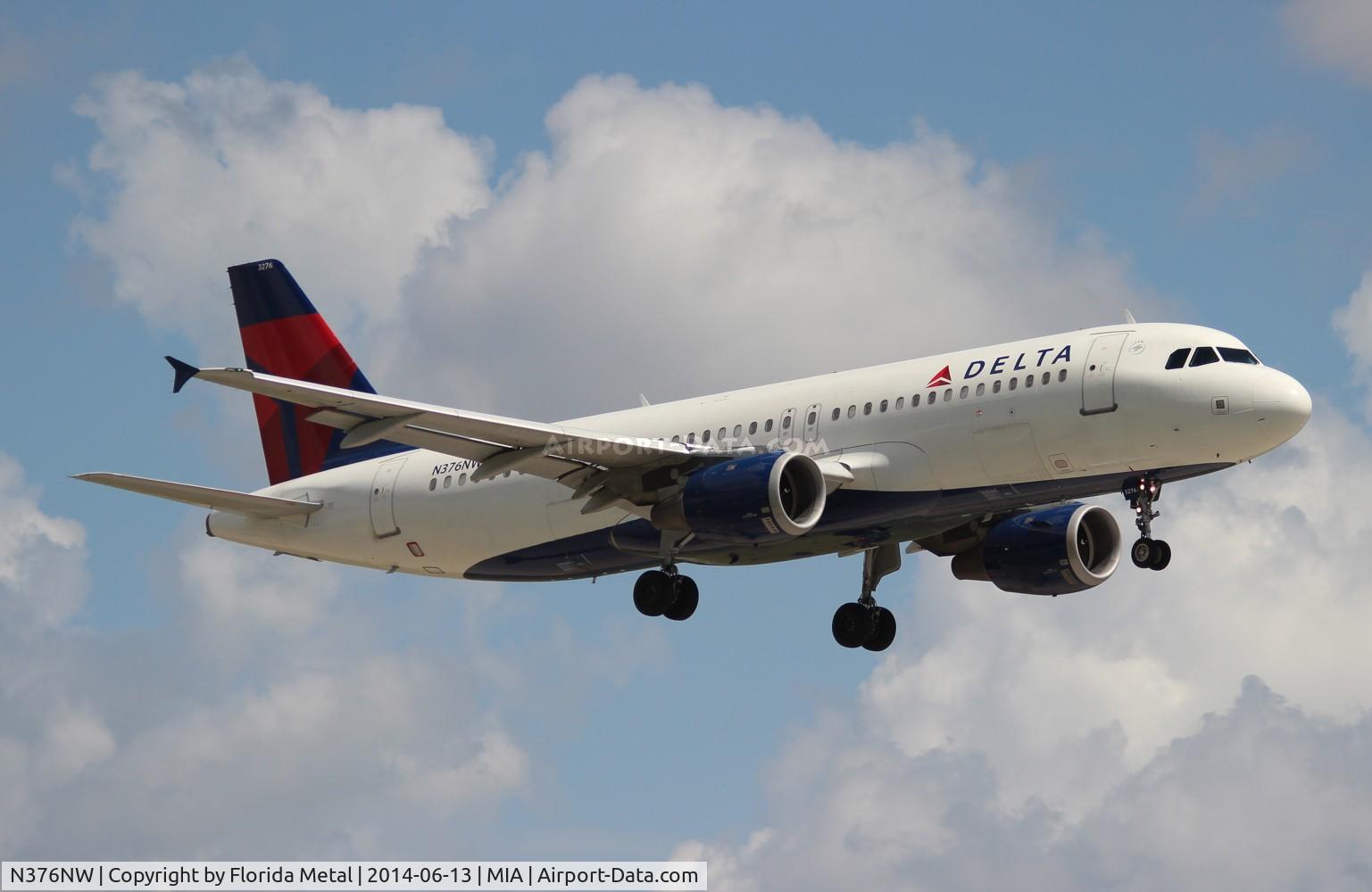 N376NW, 2002 Airbus A320-212 C/N 1812, Delta