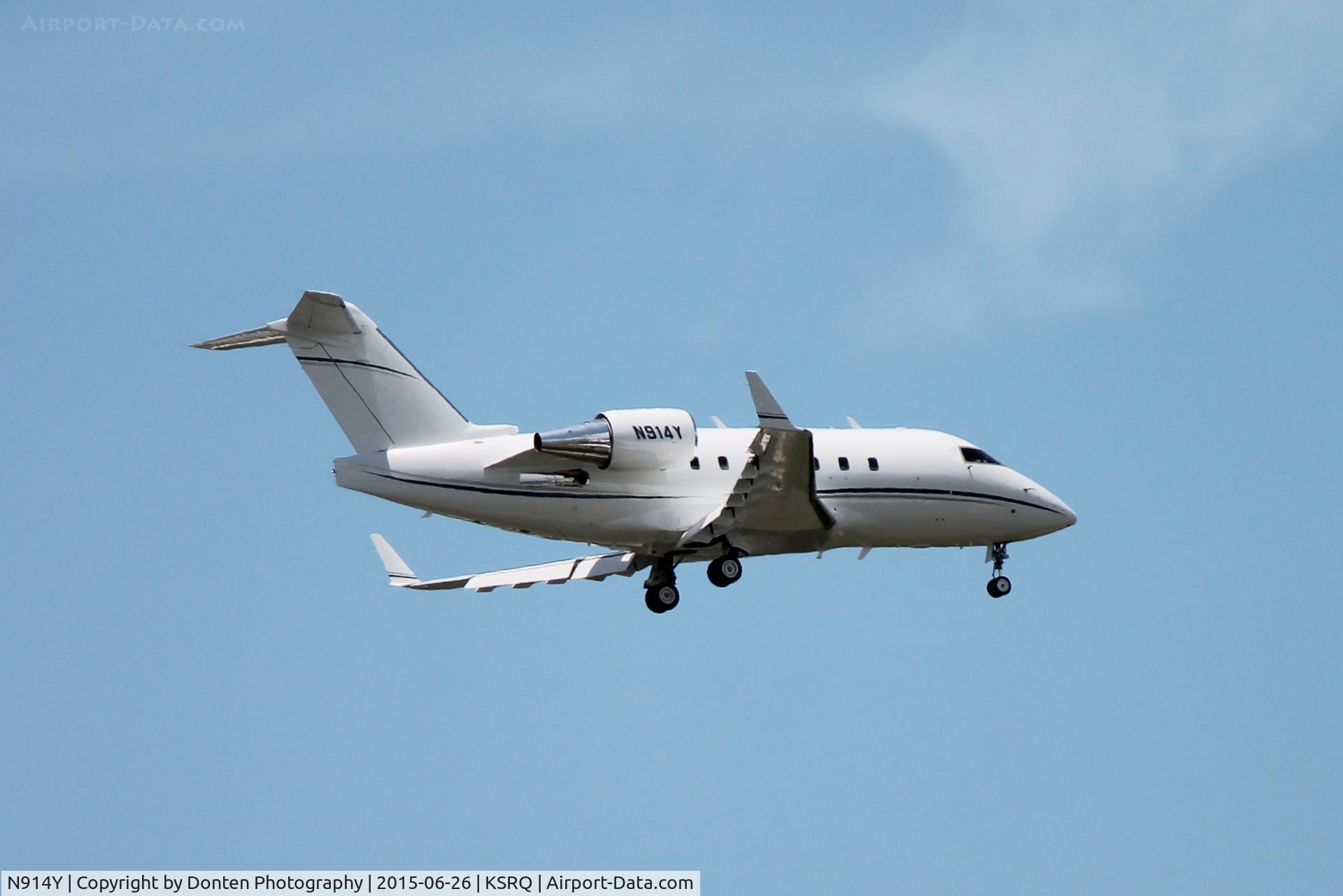 N914Y, 1995 Canadair Challenger 601-3R (CL-600-2B16) C/N 5185, Chantilly Air Flight 70 (N914Y) arrives at Sarasota-Bradenton International Airport following flight from Manassas Regional Airport