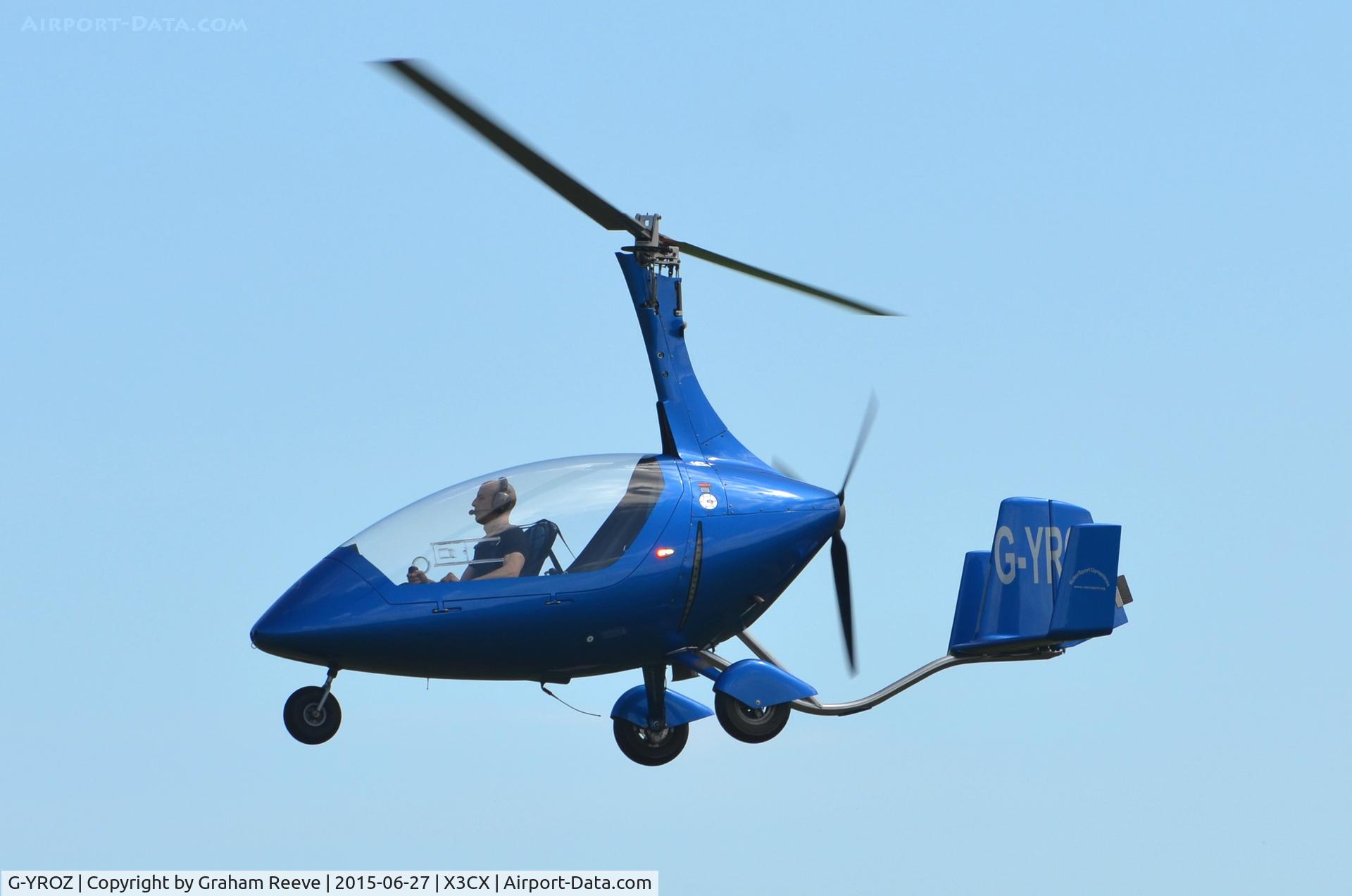 G-YROZ, 2010 Rotorsport UK Calidus C/N RSUK/CALS/005, Landing at Northrepps.