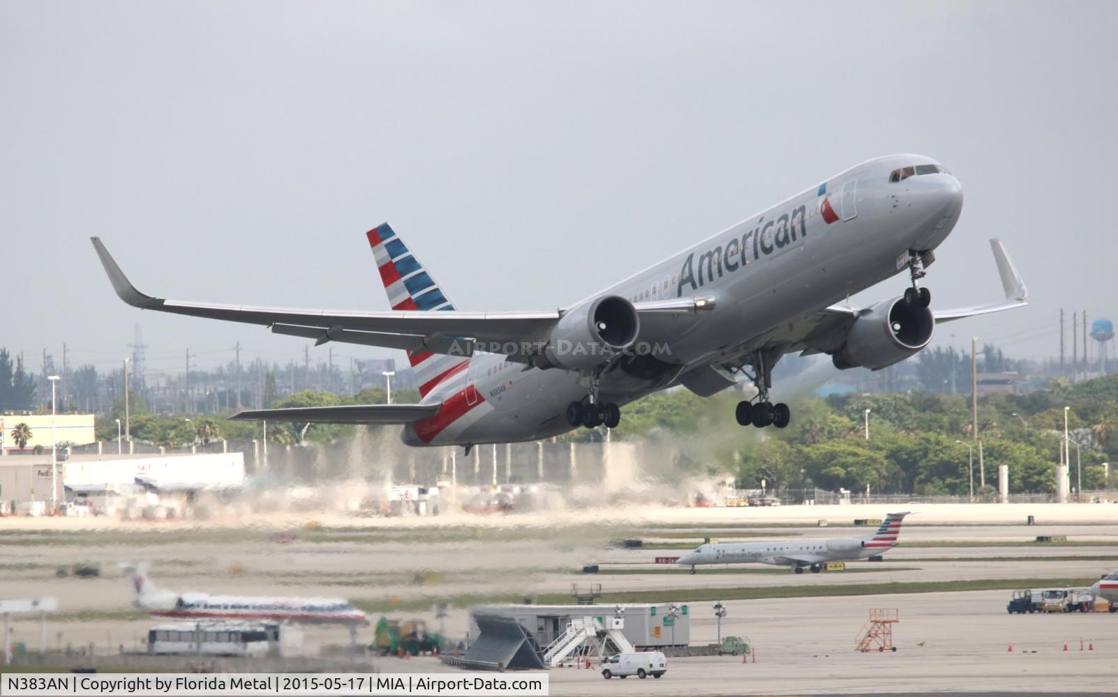 N383AN, 1993 Boeing 767-323 C/N 26995, American