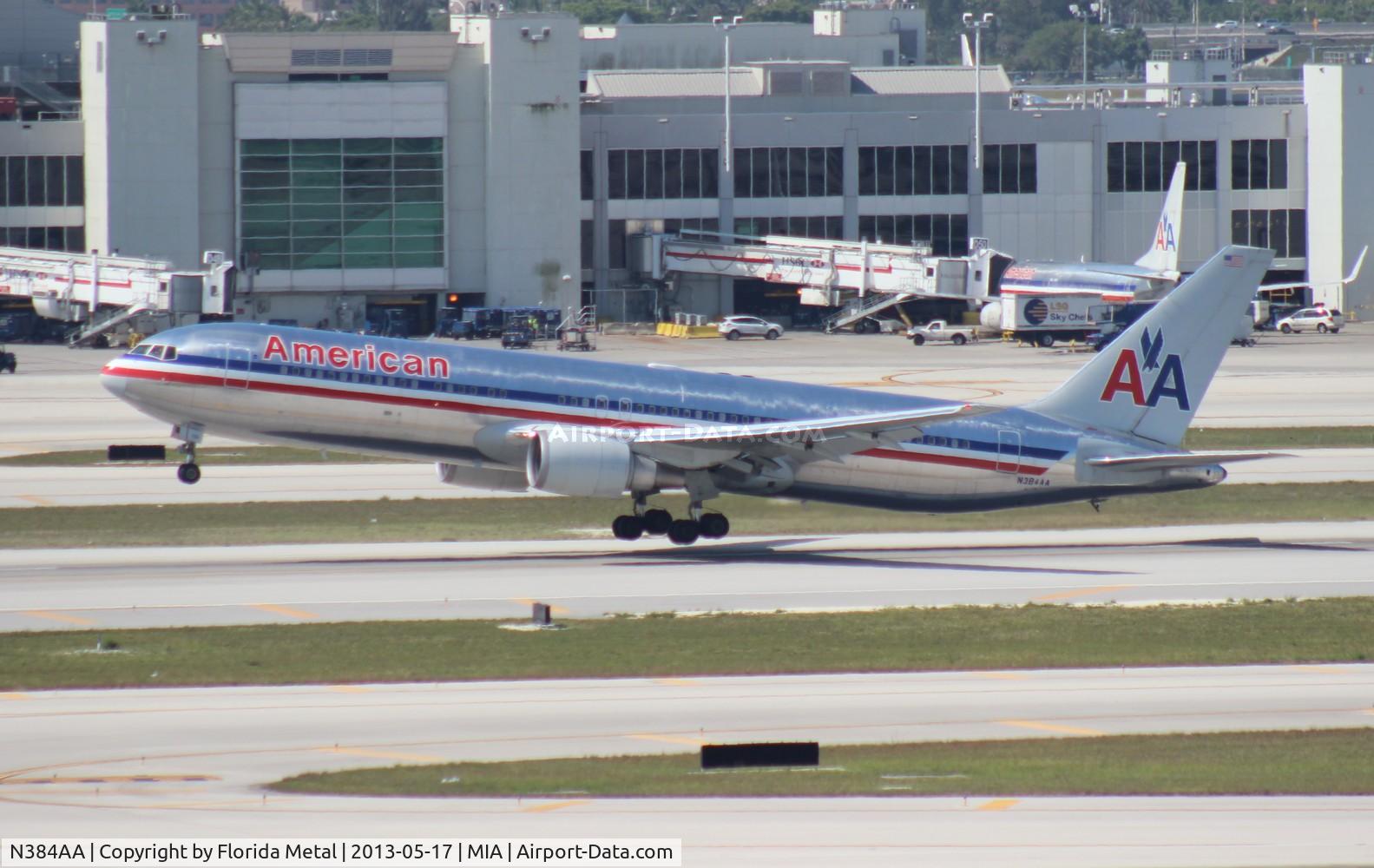 N384AA, 1993 Boeing 767-323 C/N 26996, American