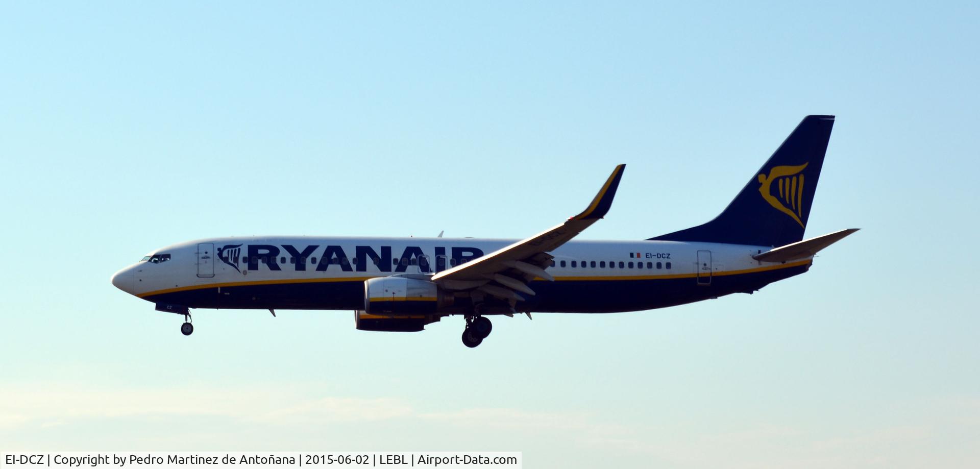 EI-DCZ, 2004 Boeing 737-8AS C/N 33815, El Prat  Barcelona - España
