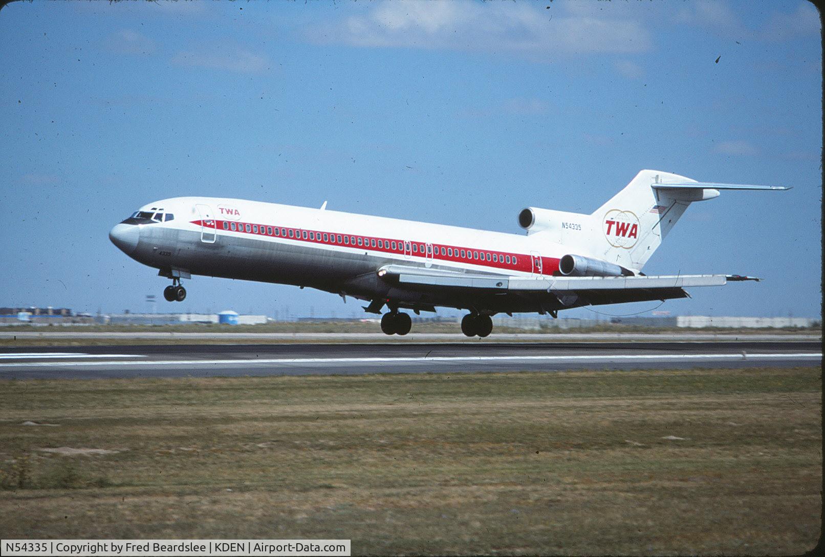 N54335, 1971 Boeing 727-231 C/N 20462, Landing at  Stapleton Denver Nov 1976