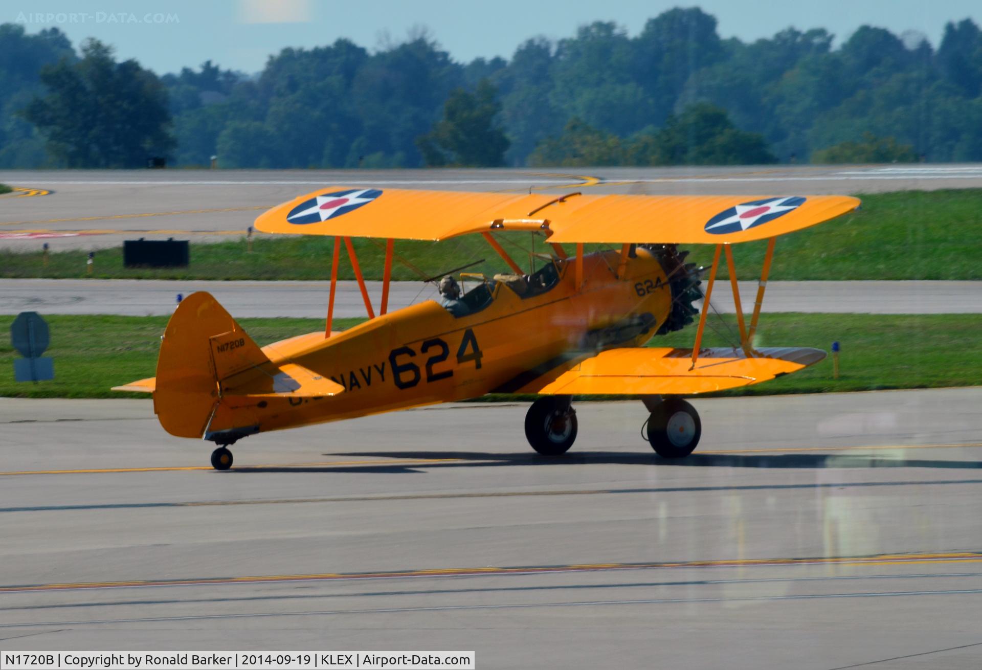N1720B, Boeing B75N1 C/N 75-6017, Taxi Lexington