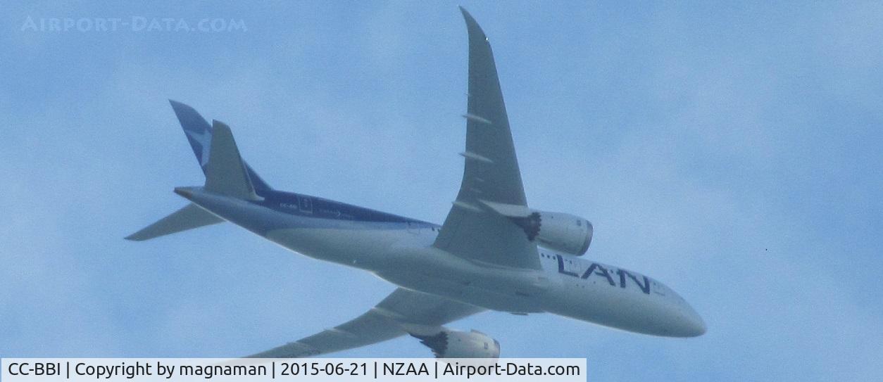 CC-BBI, 2014 Boeing 787-816 Dreamliner Dreamliner C/N 38480, overhead mellons bay on way into AKL