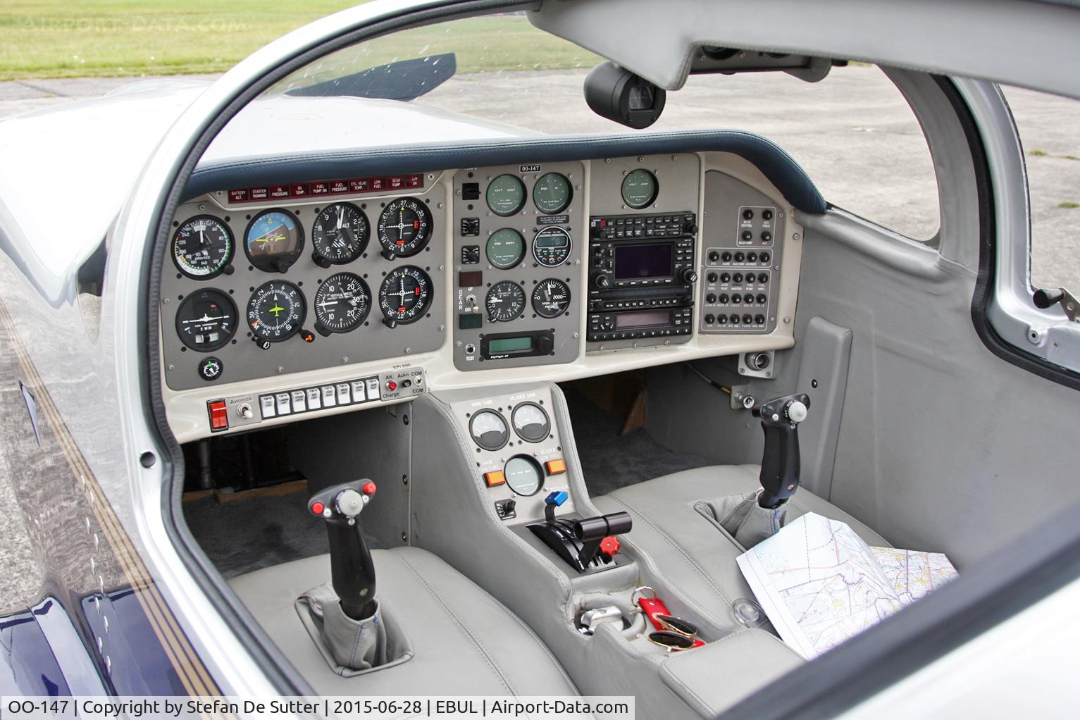 OO-147, 2007 Glasair II-S RG C/N 2378, Ursel Avia 2015.