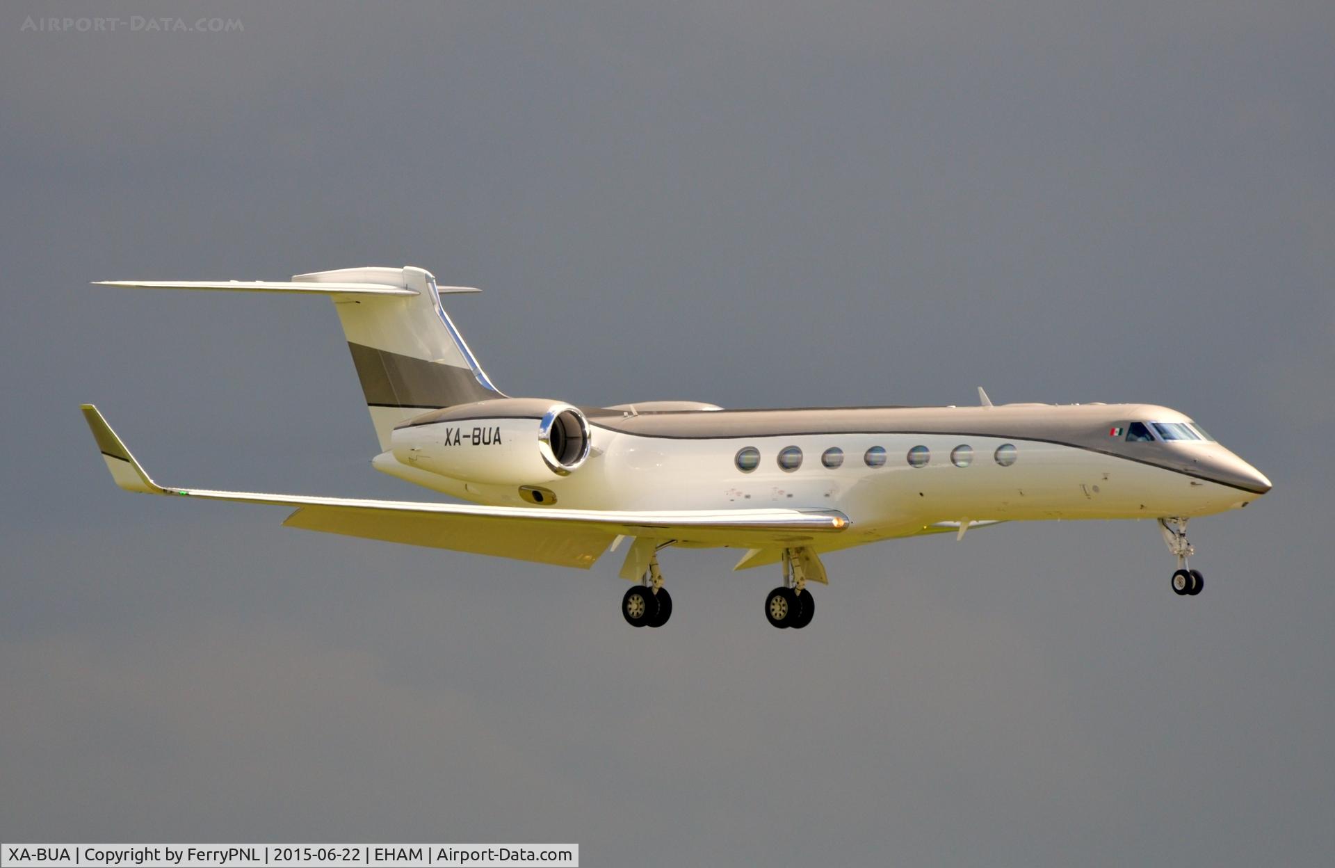 XA-BUA, 2014 Gulfstream Aerospace V-SP G550 C/N 5464, G5 on finals in AMS