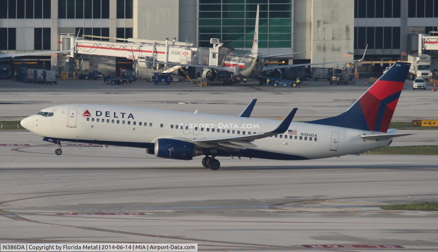 N386DA, 1999 Boeing 737-832 C/N 30373, Delta 737-800