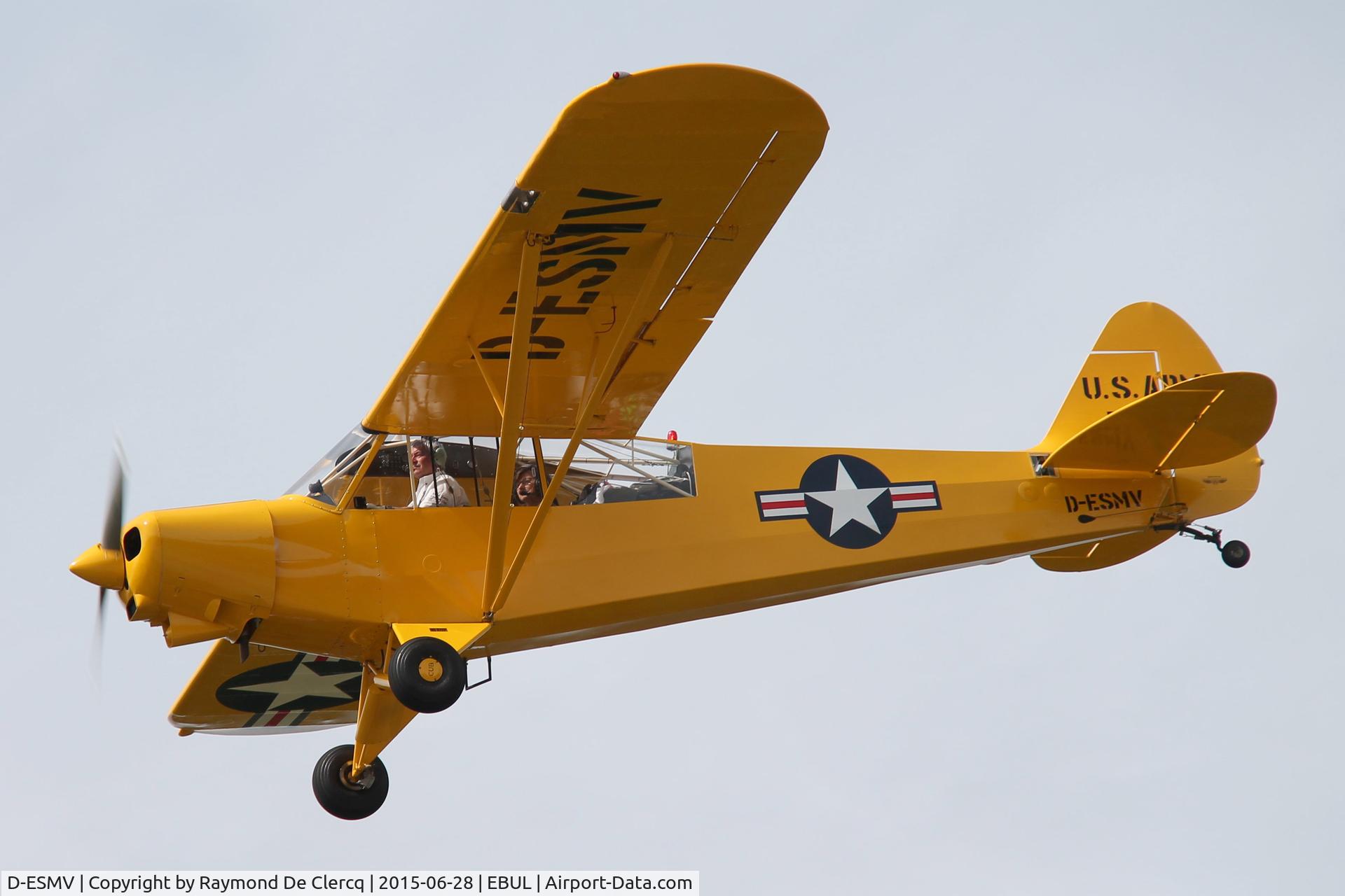 D-ESMV, 1954 Piper L-21B Super Cub (PA-18-135) C/N 18-3854, Departing Ursel Avia 2015.