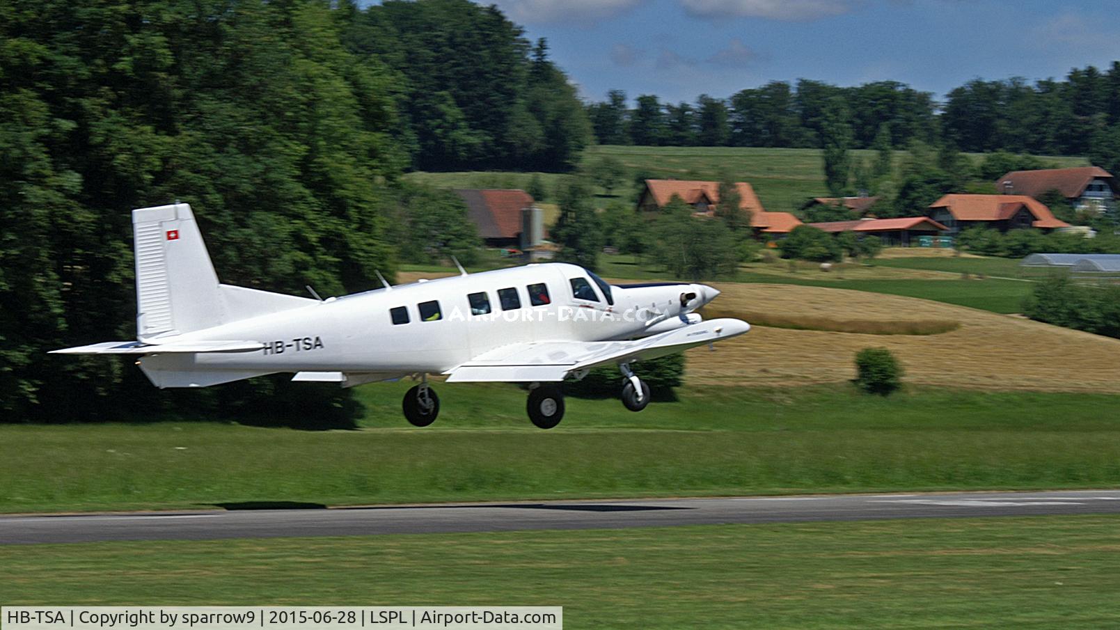 HB-TSA, 2009 Pacific Aerospace 750XL C/N 152, Taking-off for the return flight to its base